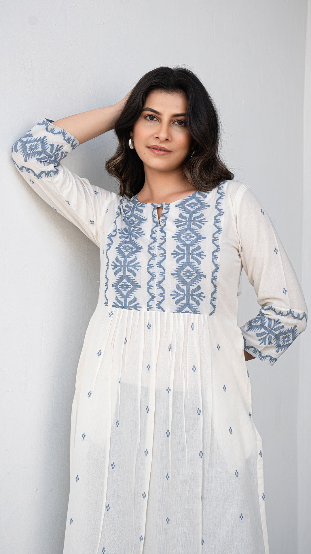 Chandani Hand Woven Cotton Kurta - White/Blue