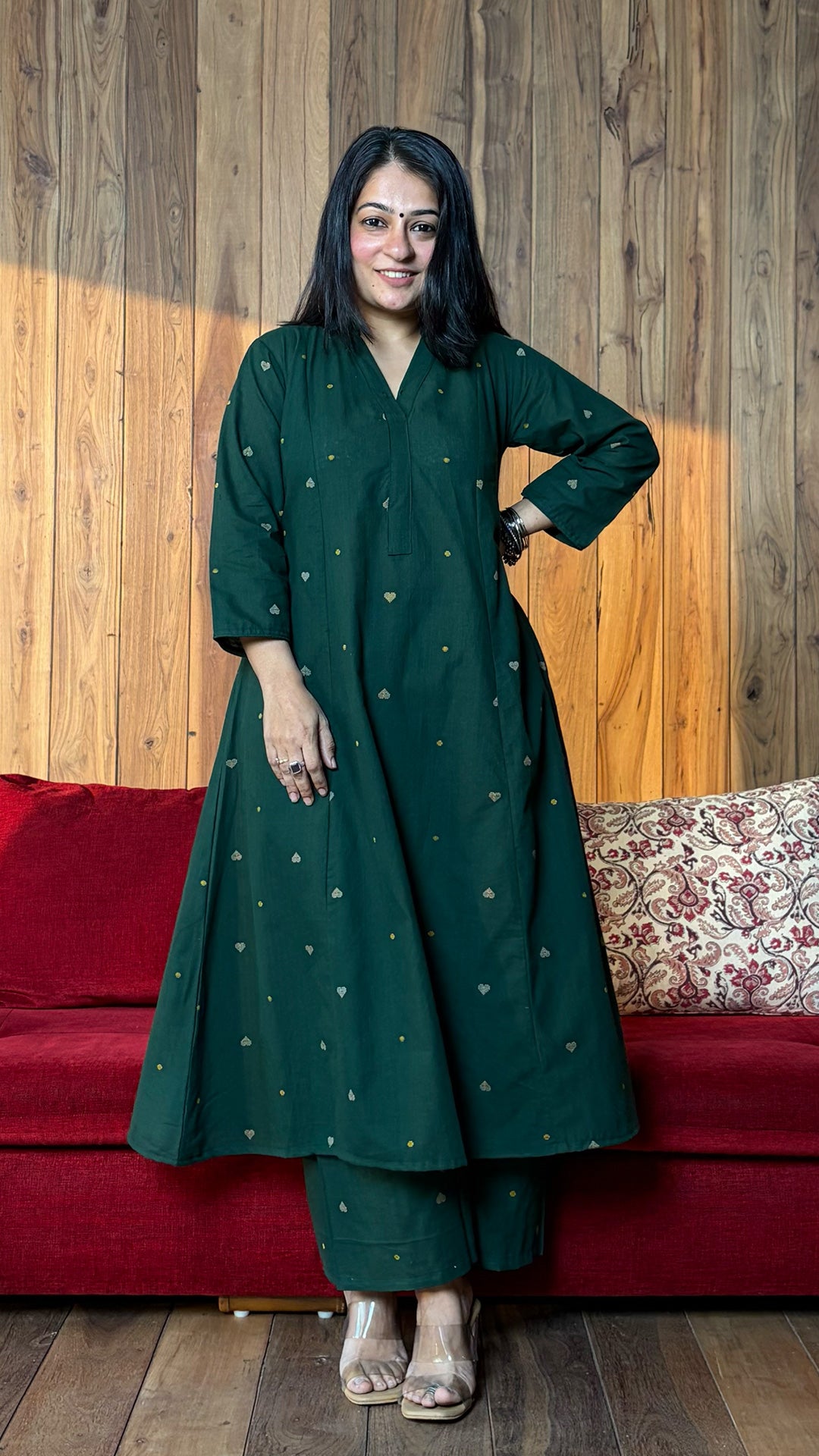 Queen Of Hearts Hand Woven Kali Kurta In Cotton - Green