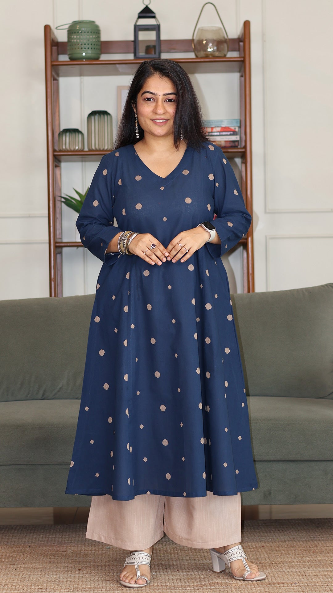 Renu Handwoven Cotton Kurta - Blue