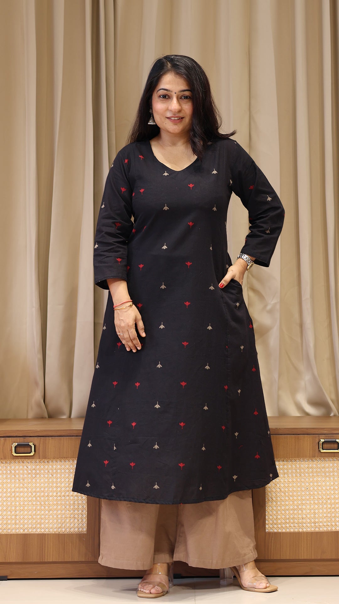 Swara Handwoven Cotton Kurta - Black