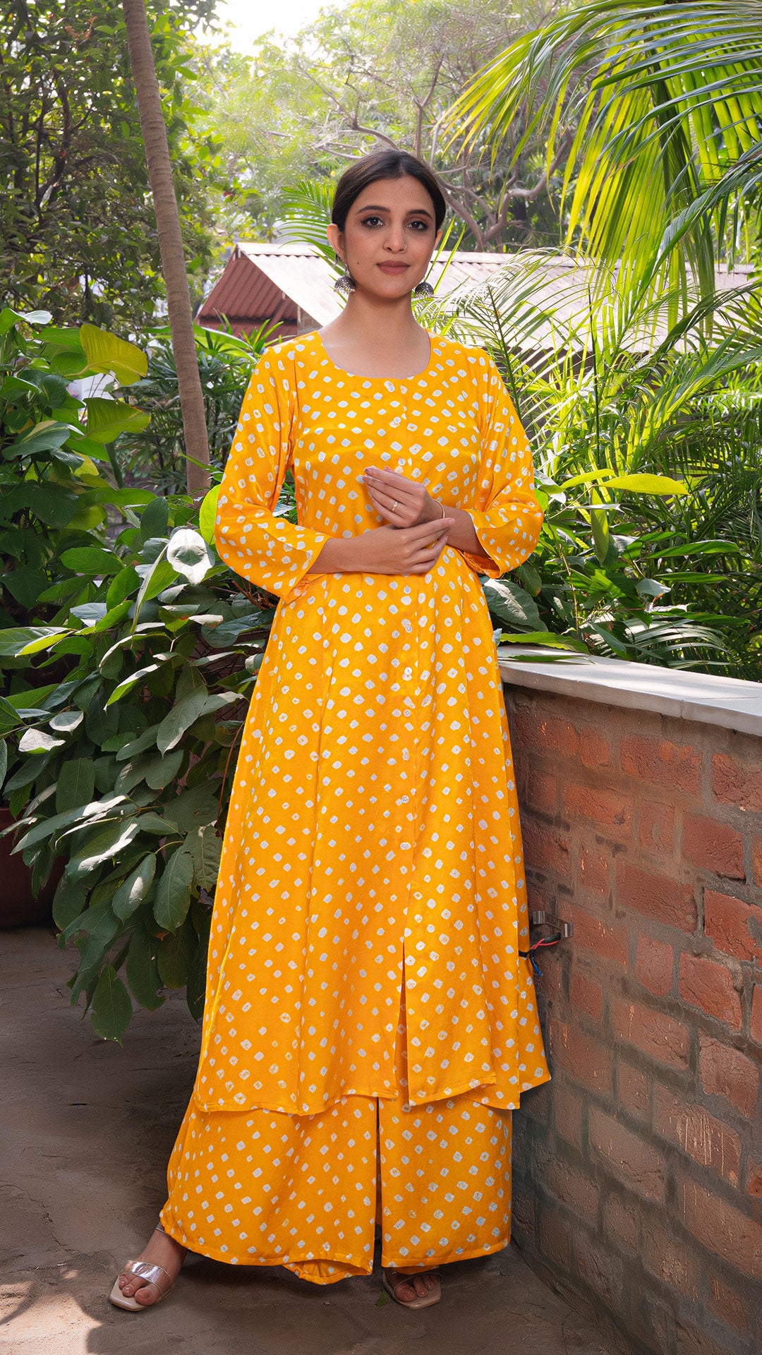 Bandhani Kurta Set In Silk - Yellow
