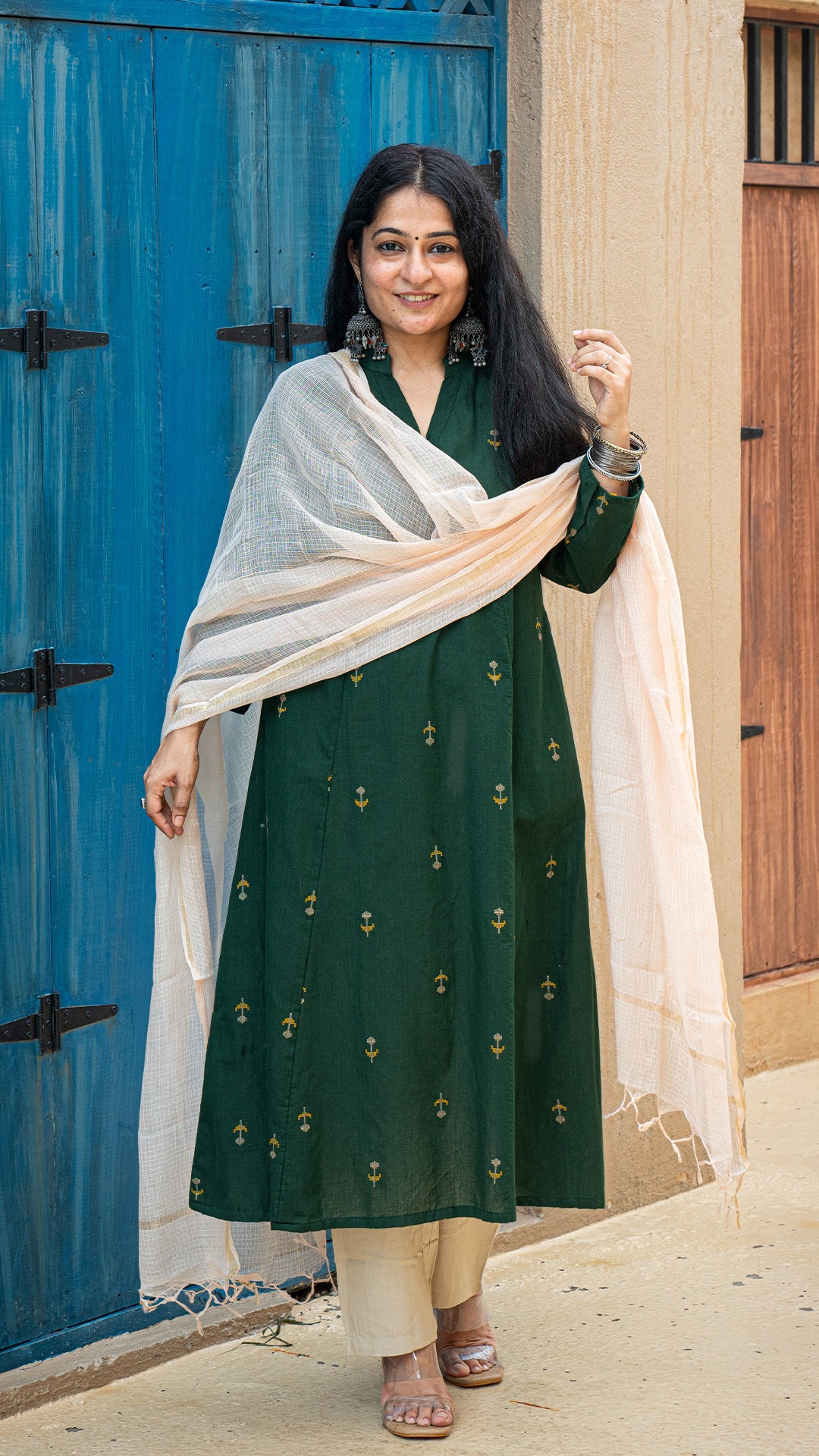 Geet Flower Motif Hand Woven Kali Cotton Kurta - Green