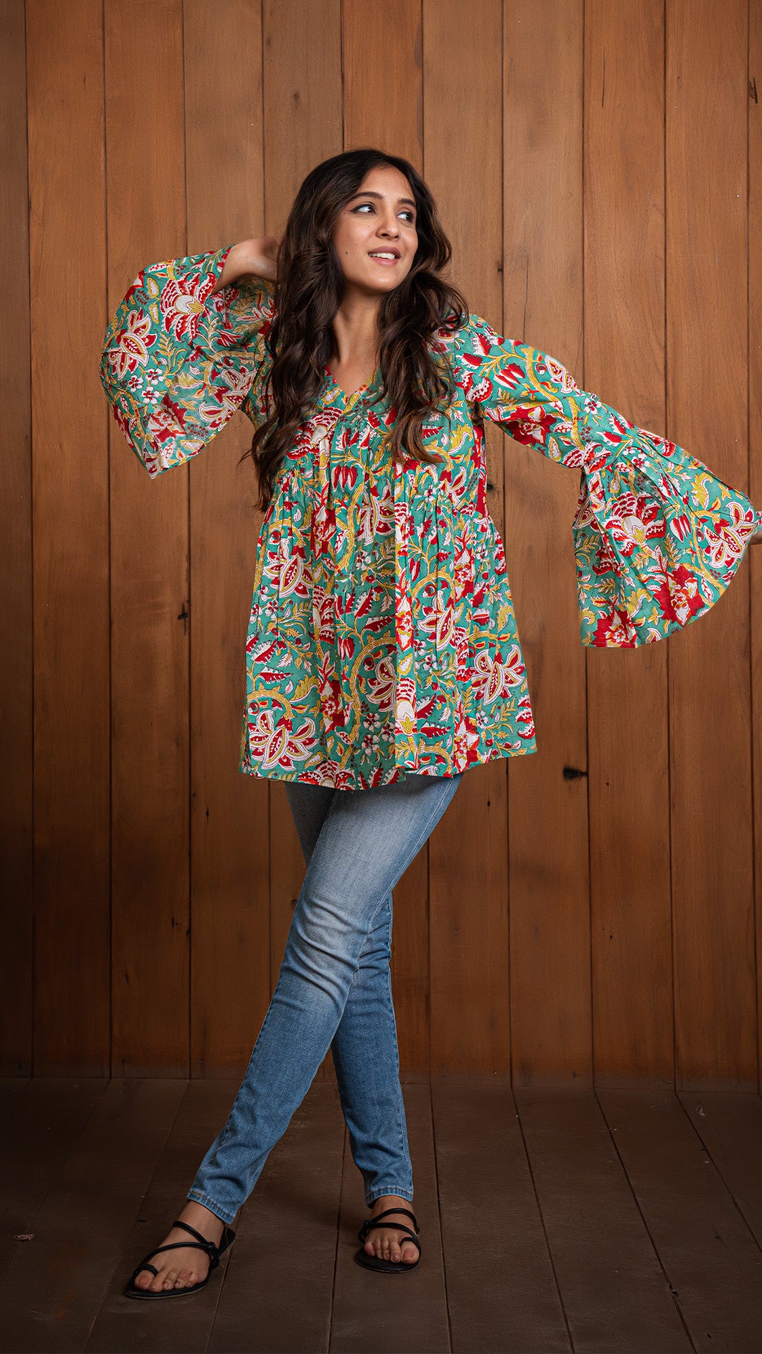 Renu Sanganeri Pleated Short Top In Green