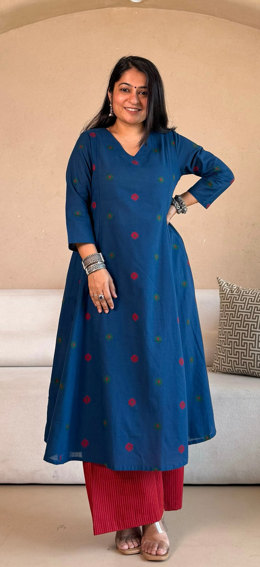 Paaro Handwoven Cotton Kurta- Blue/Pink