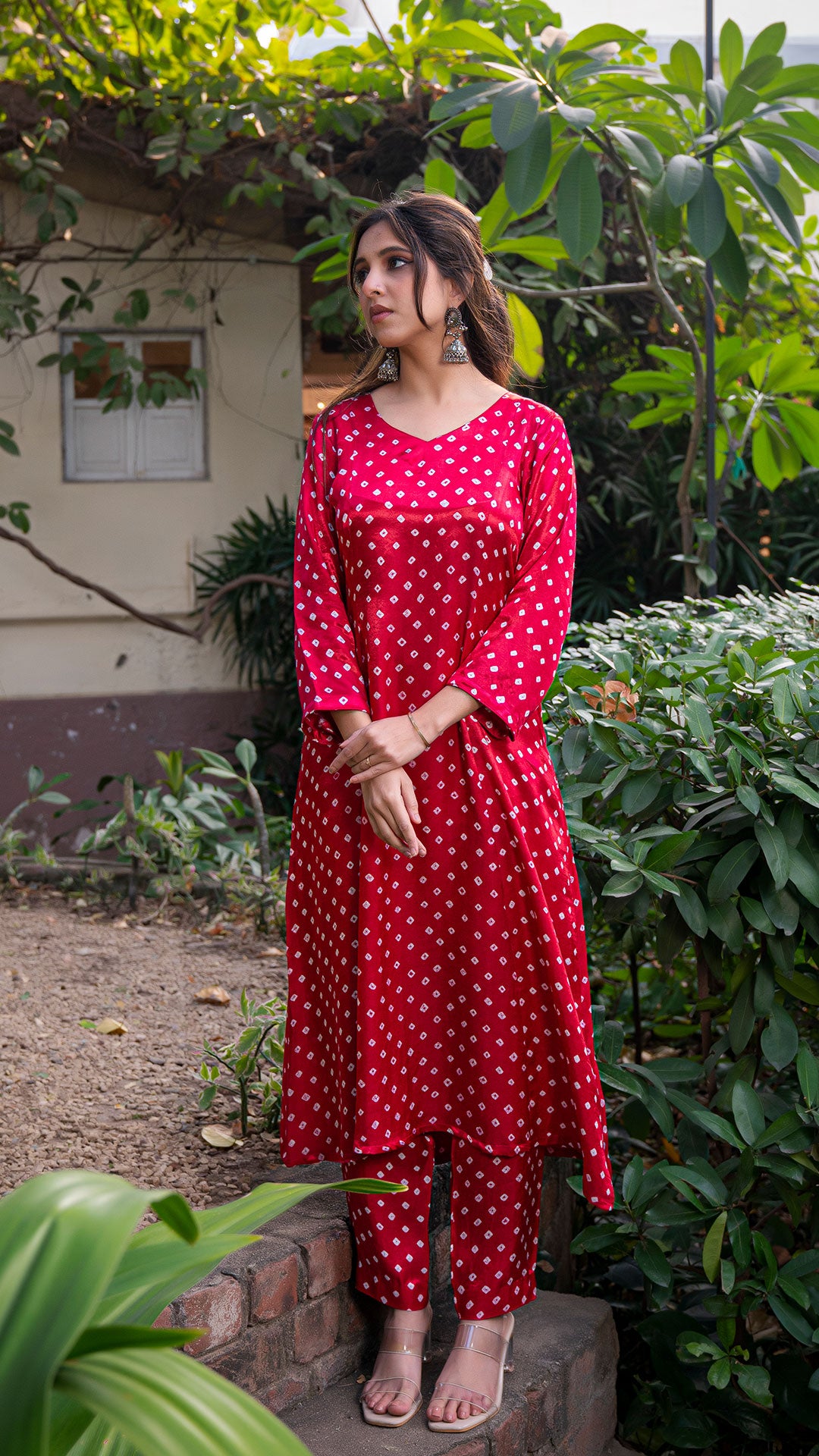 Bandhani Kali Kurta Set In Silk - Red