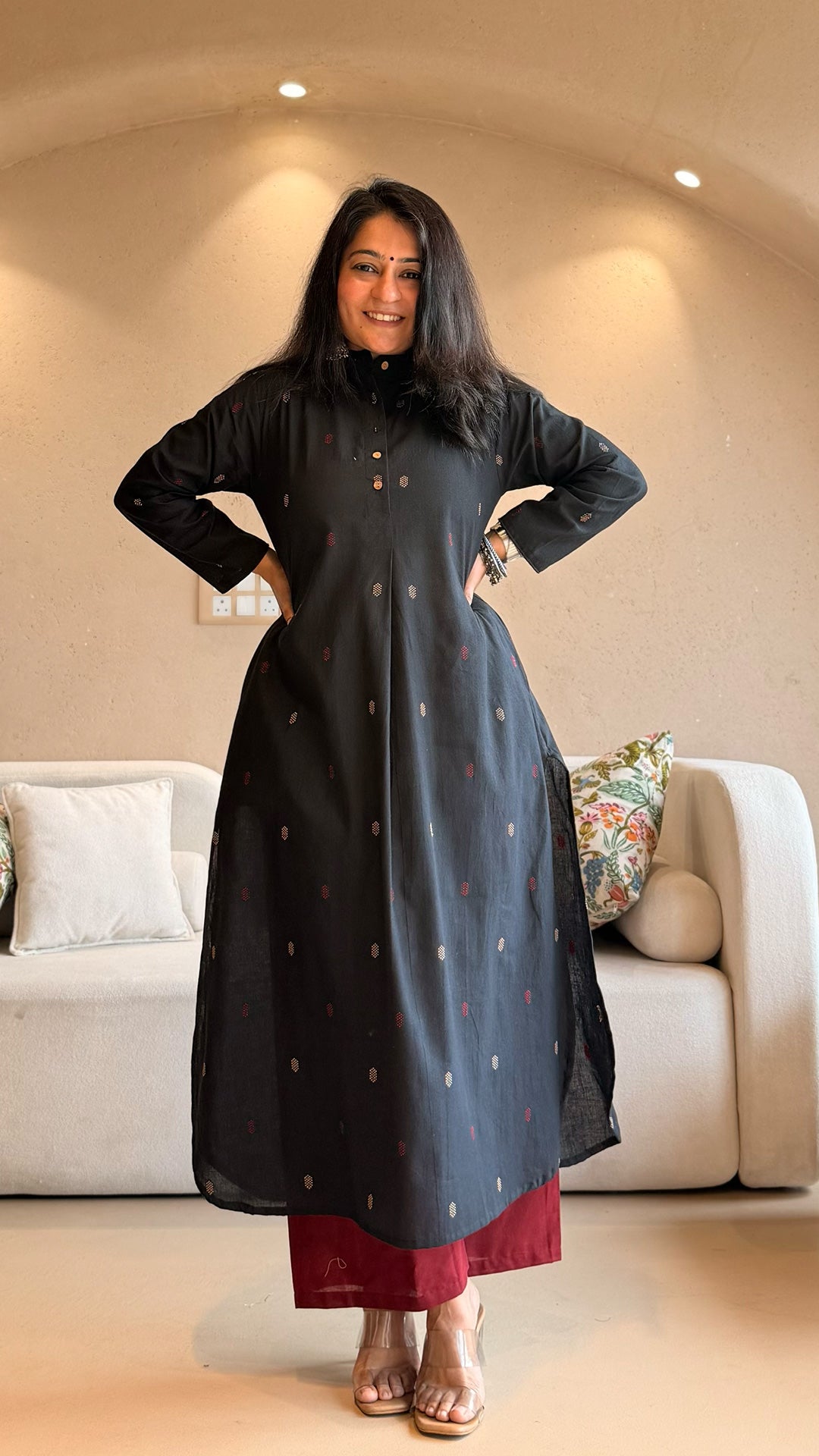 Aashvi Hand Woven Cotton Kurta - Black