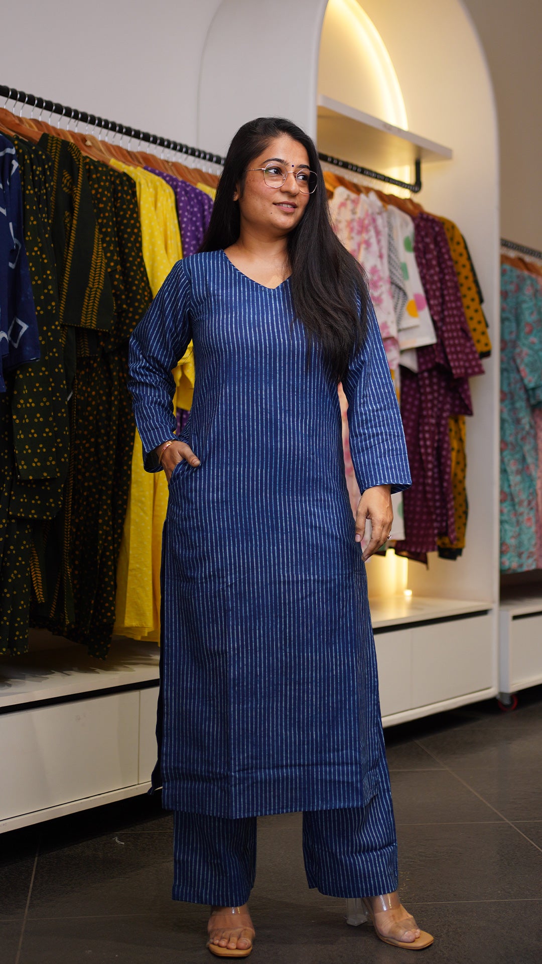 Amruta Dabu Cotton Kurta - Indigo