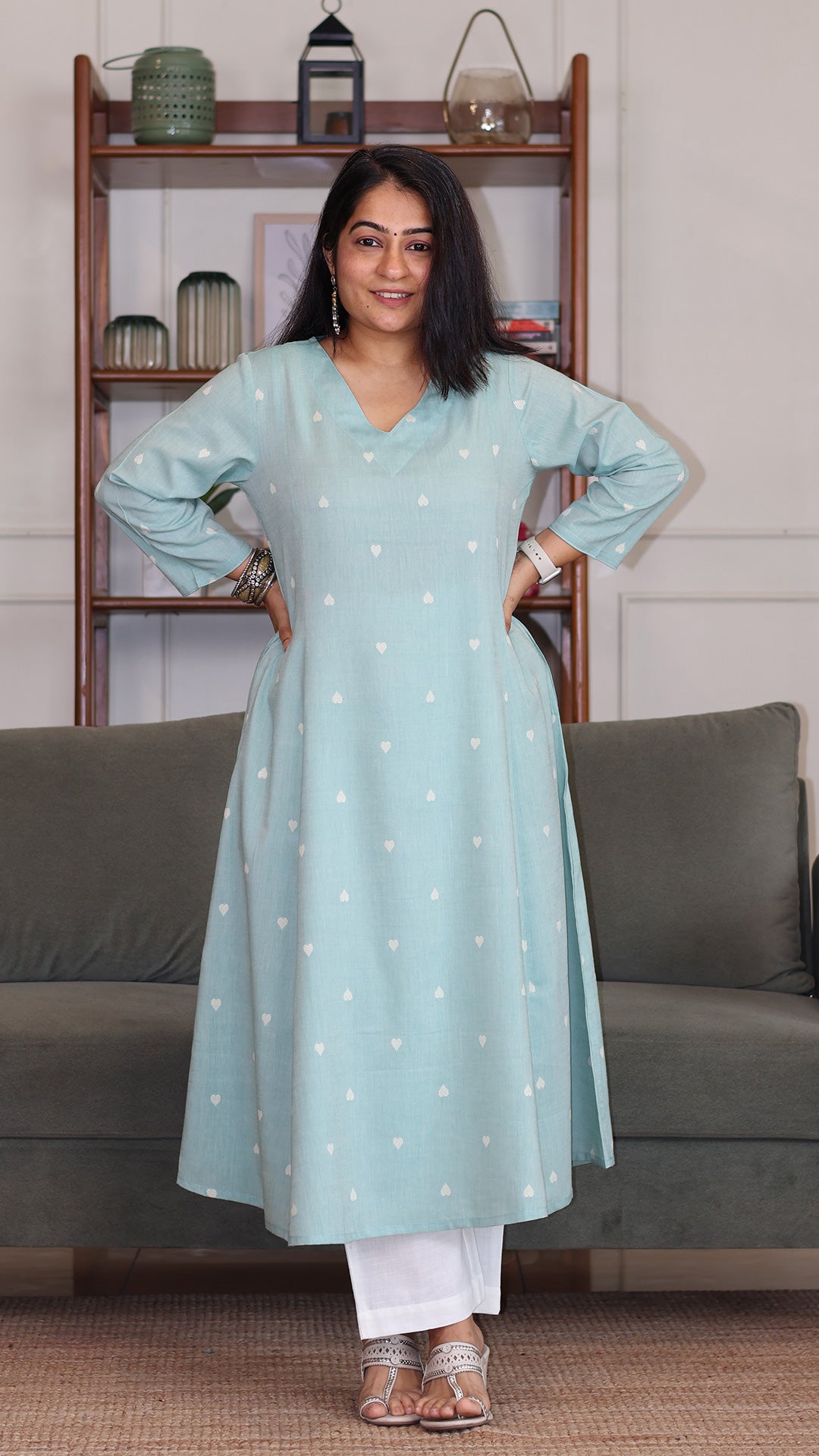 Hearts Motif Handwoven Cotton Kurta - Turquoise