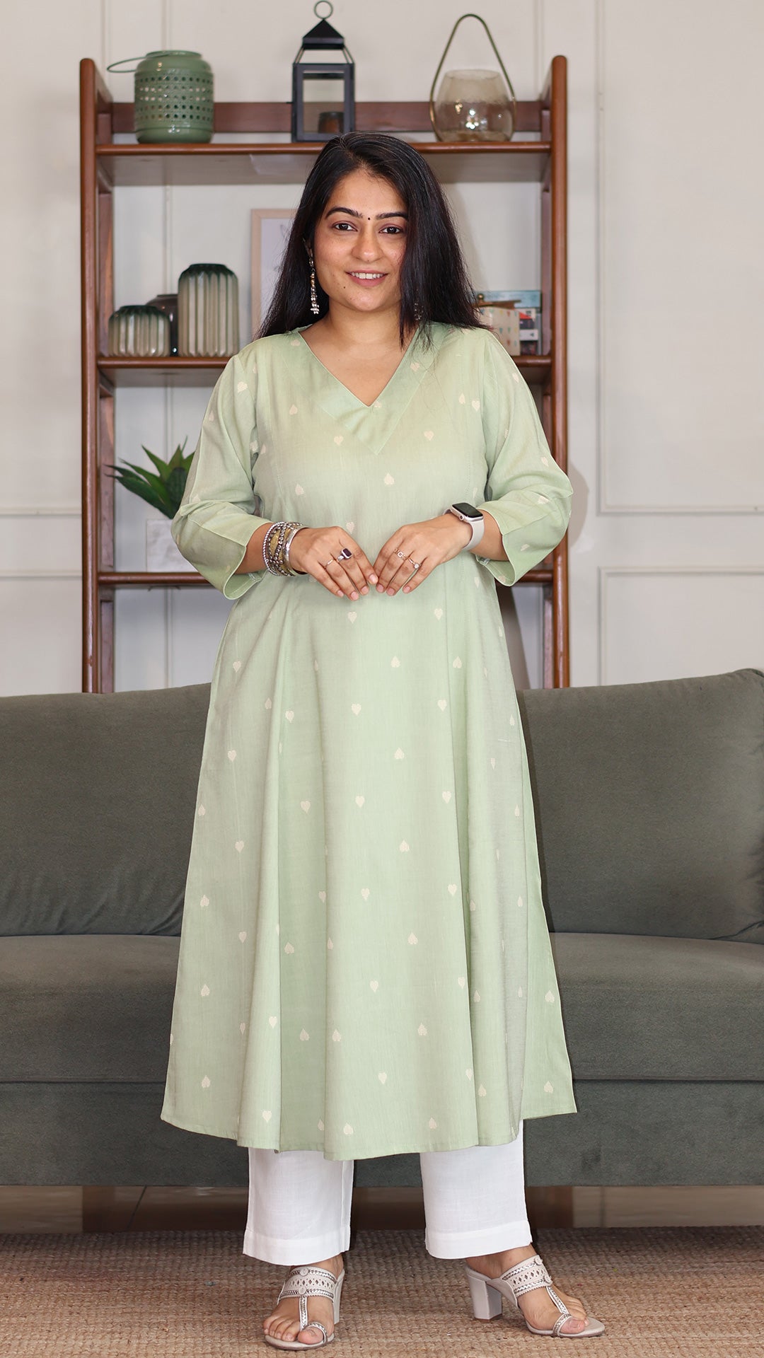 Hearts Motif Handwoven Cotton Kurta - Cardamom Green
