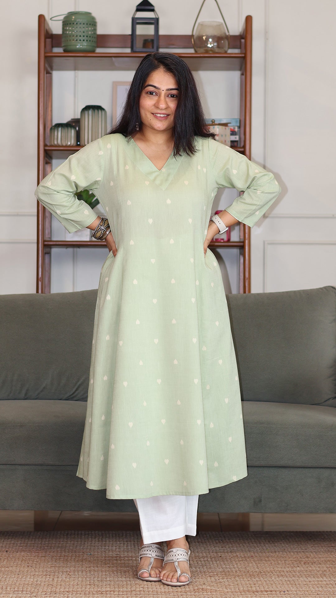 Hearts Motif Handwoven Cotton Kurta - Cardamom Green