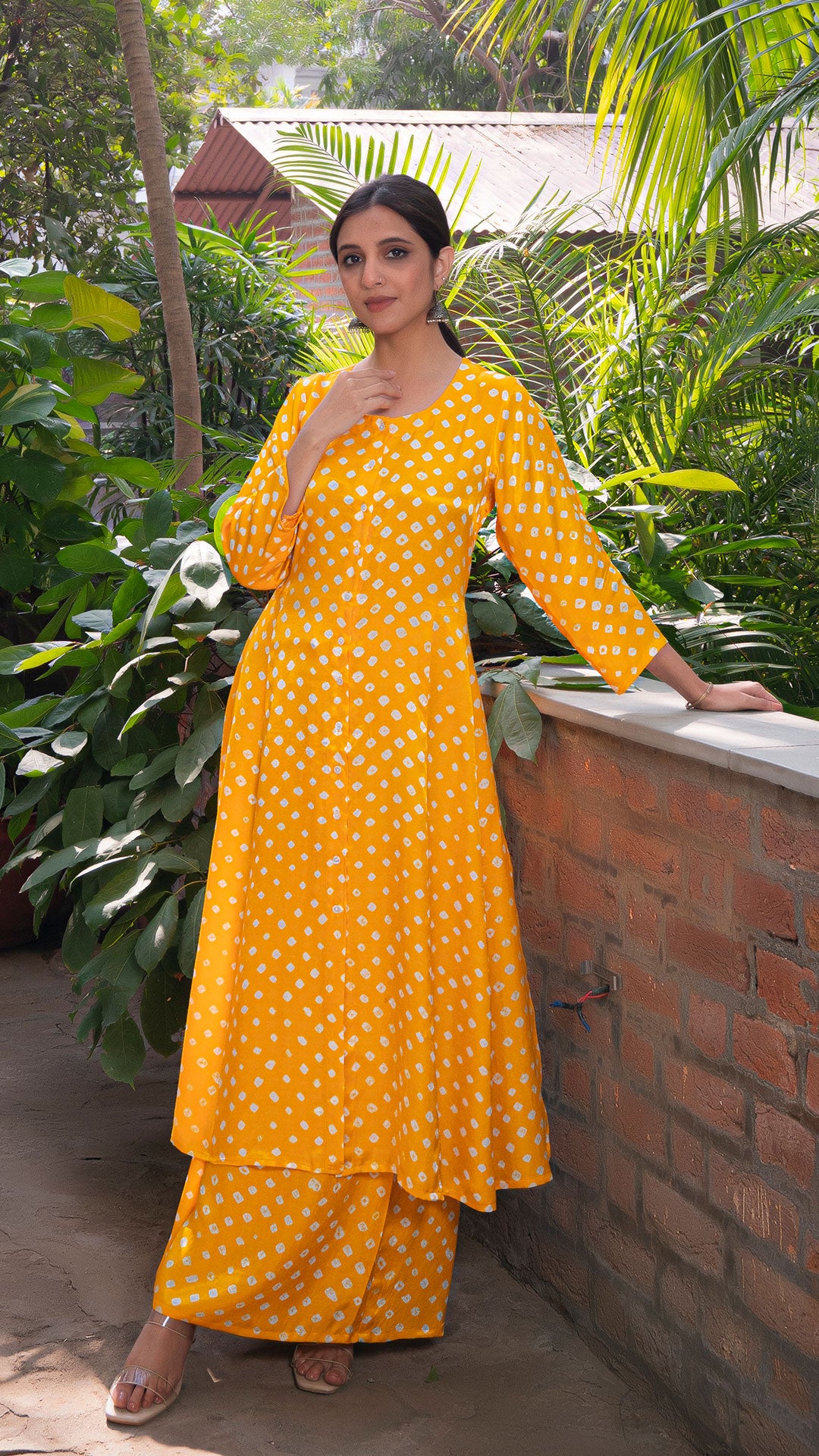 Bandhani Kurta Set In Silk - Yellow