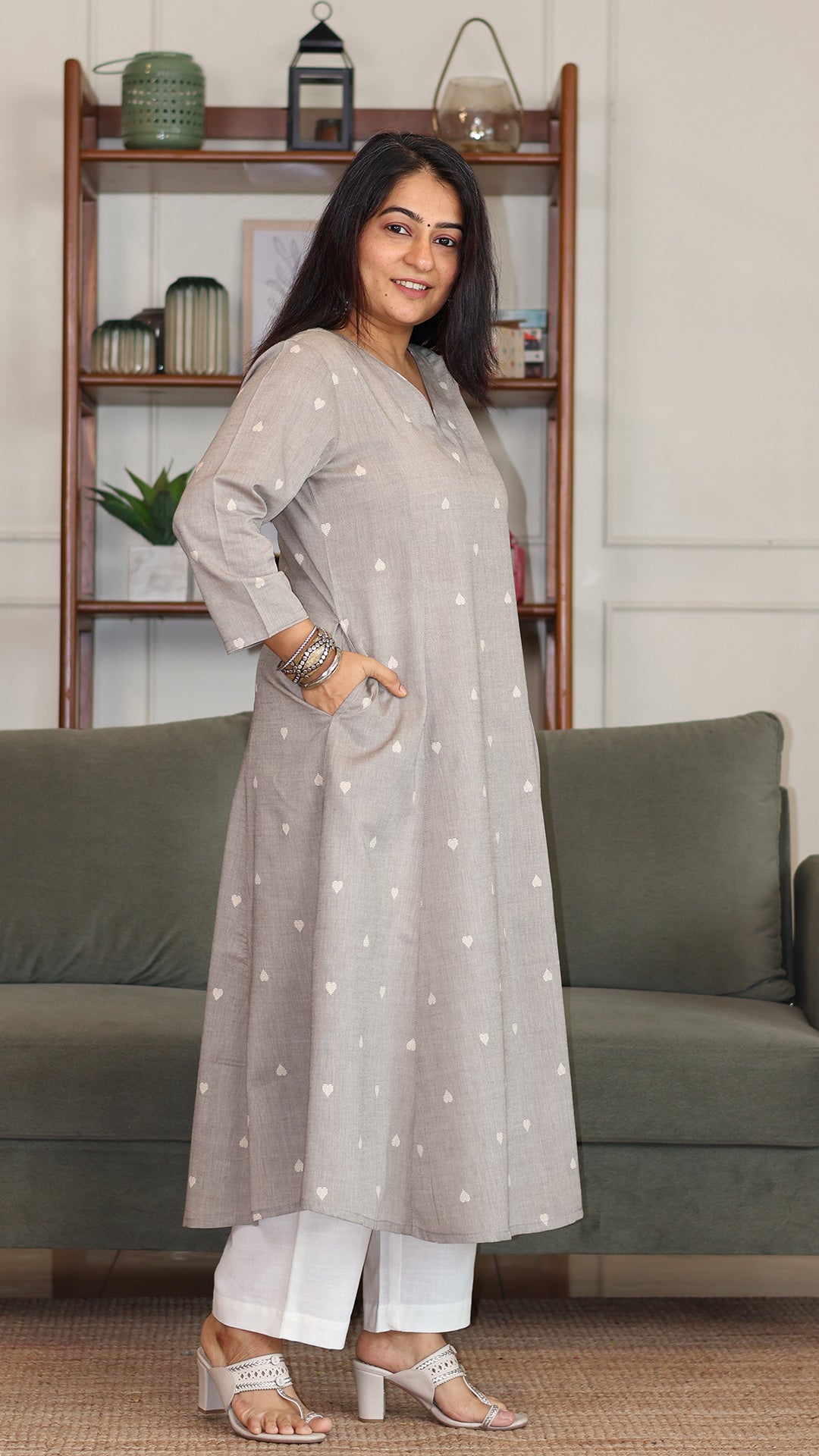 Hearts Motif Handwoven Cotton Kurta - Grey
