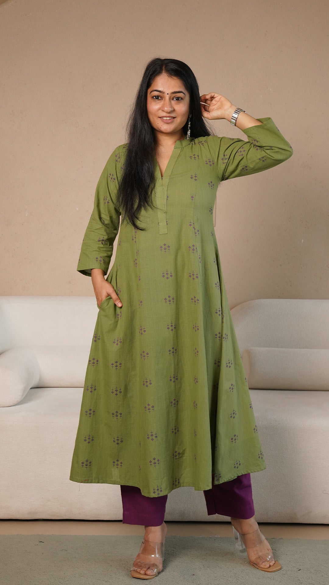 Yuzaa Hand Woven Kali Cotton Kurta - Cardamom Green