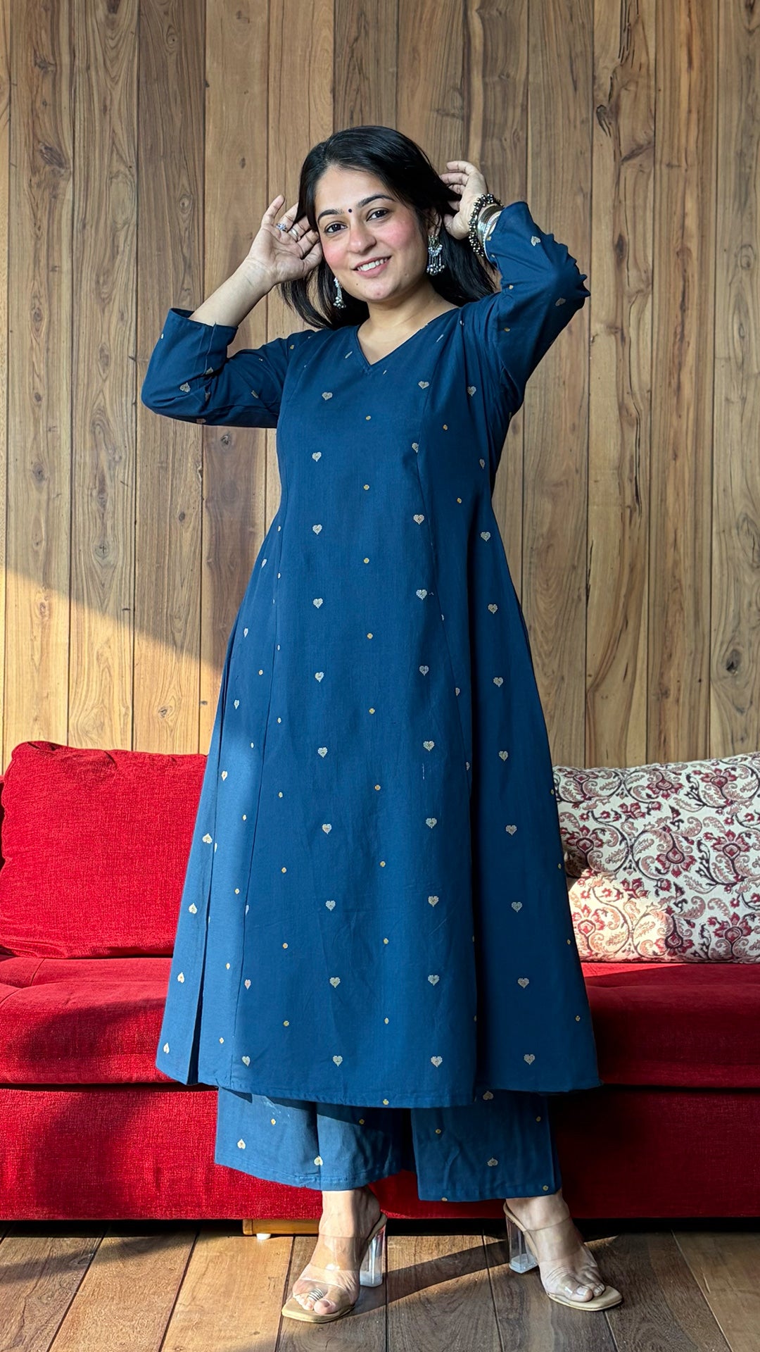 Queen Of Hearts Hand Woven Kali Kurta In Cotton - Blue