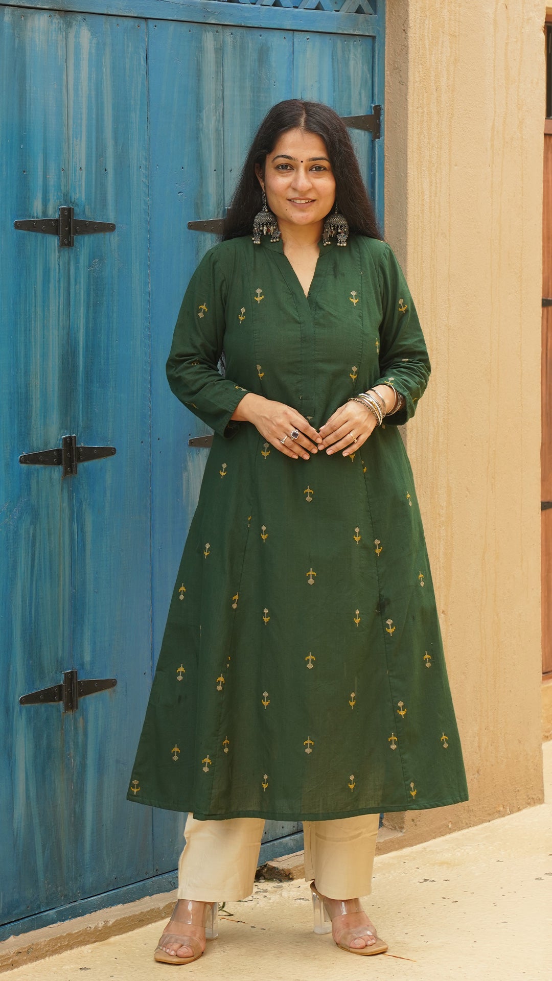 Geet Flower Motif Hand Woven Kali Cotton Kurta - Green