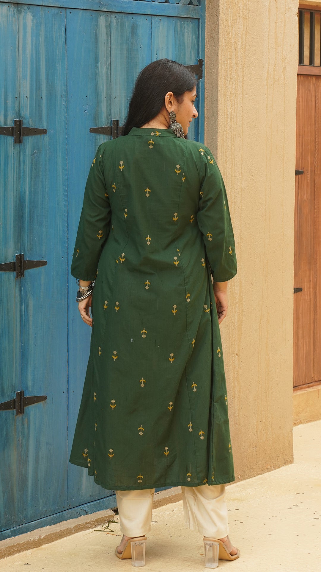 Geet Flower Motif Hand Woven Kali Cotton Kurta - Green