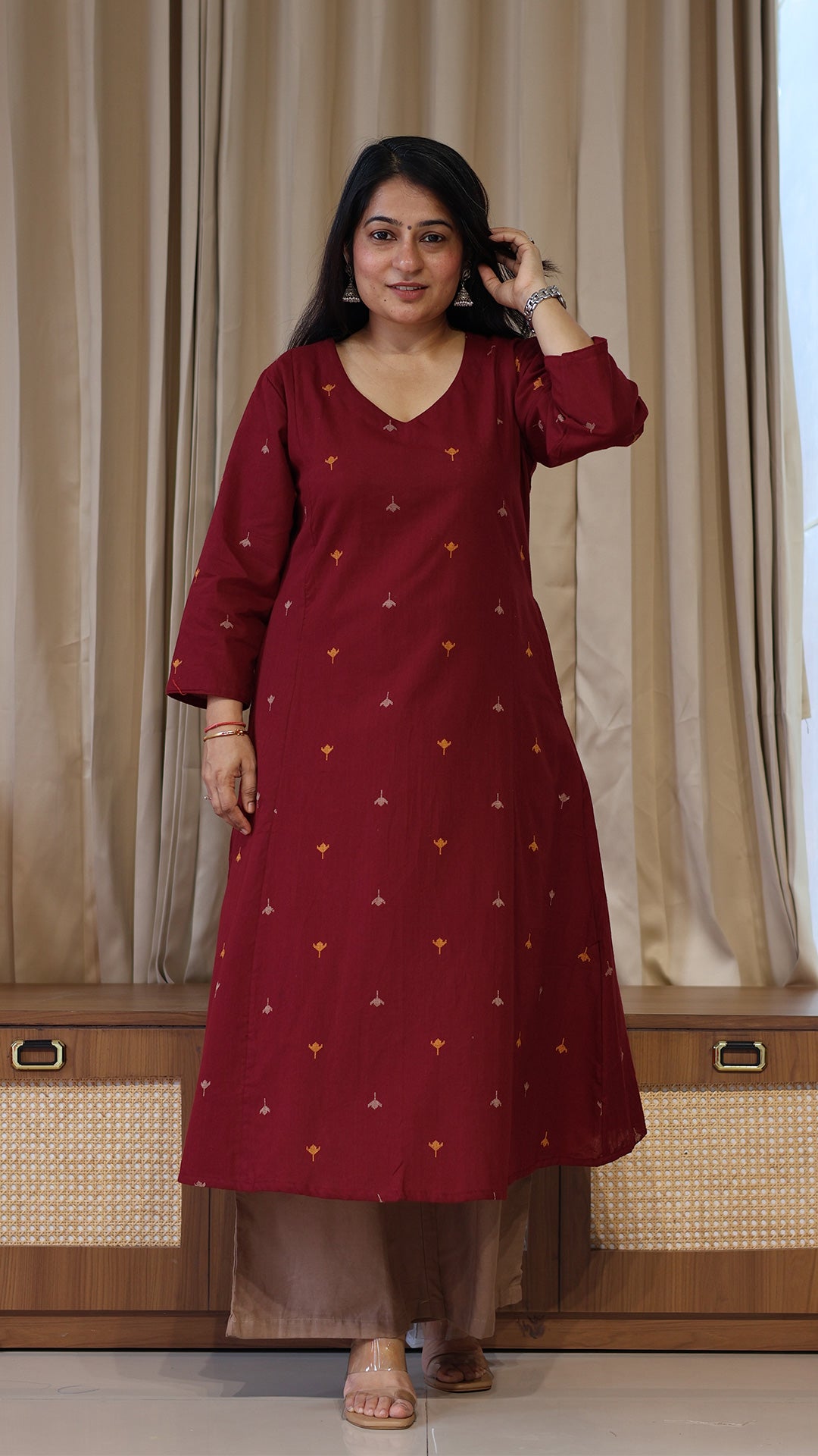 Vreya Handwoven Cotton Kurta - Maroon