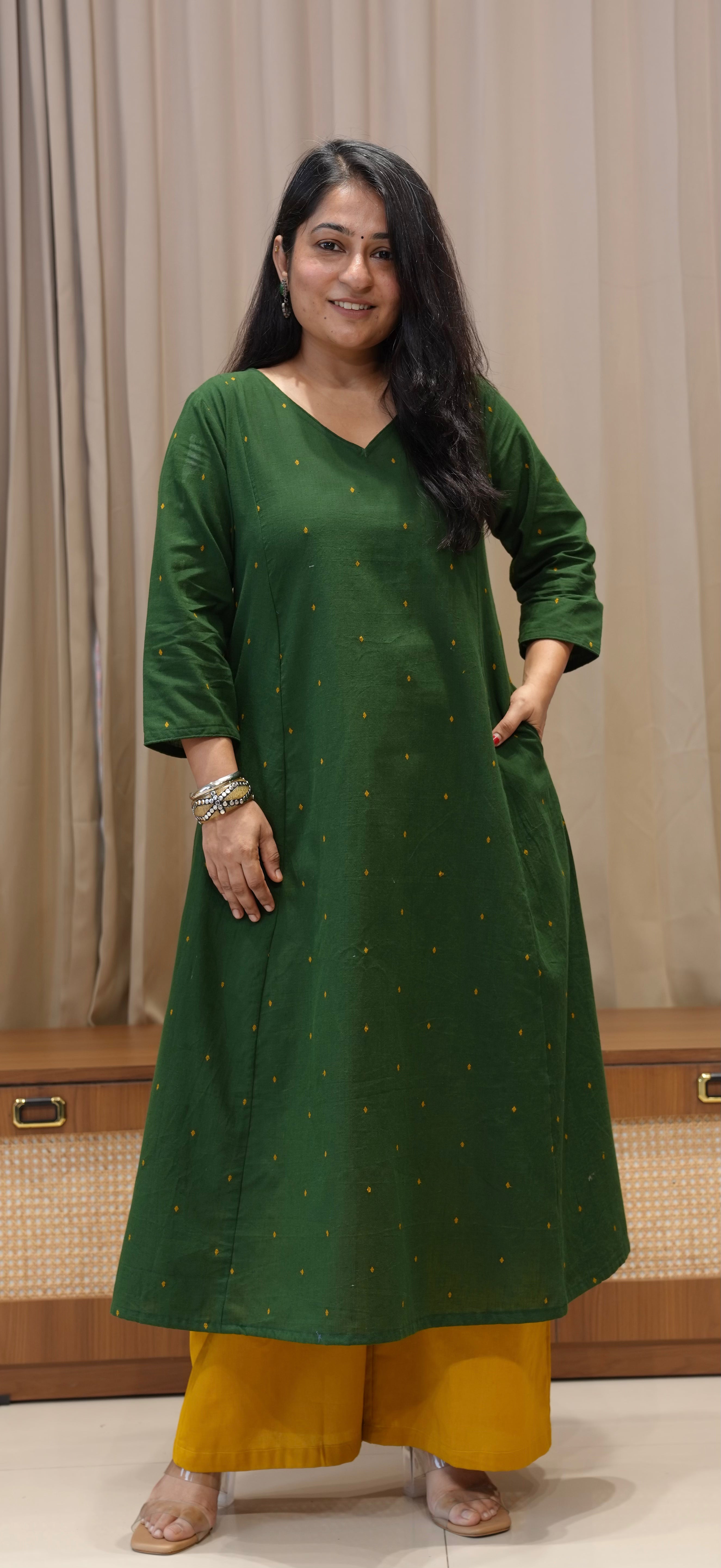 Tulika Handwoven Cotton Kurta - Dark Green