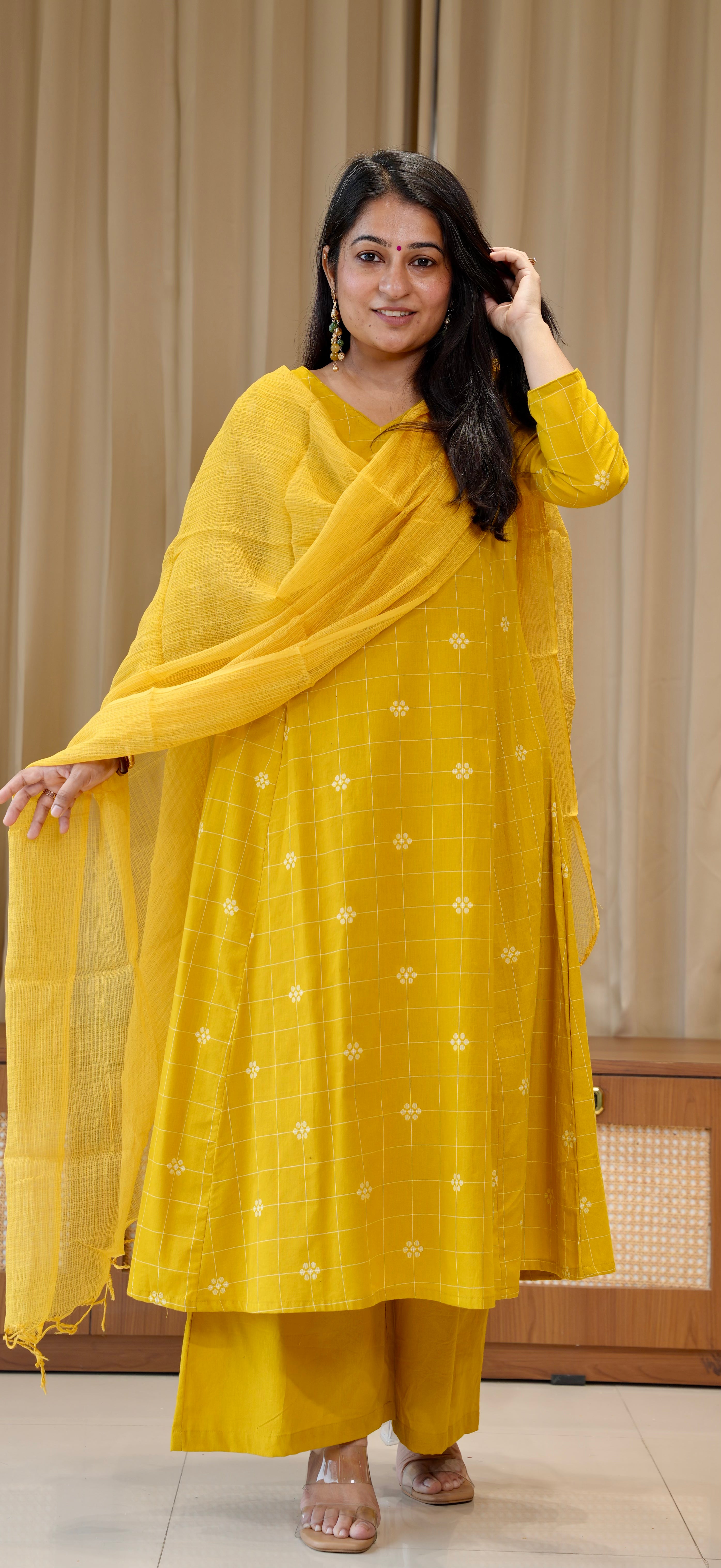 Saanvi Handwoven Cotton Kurta Set - Yellow