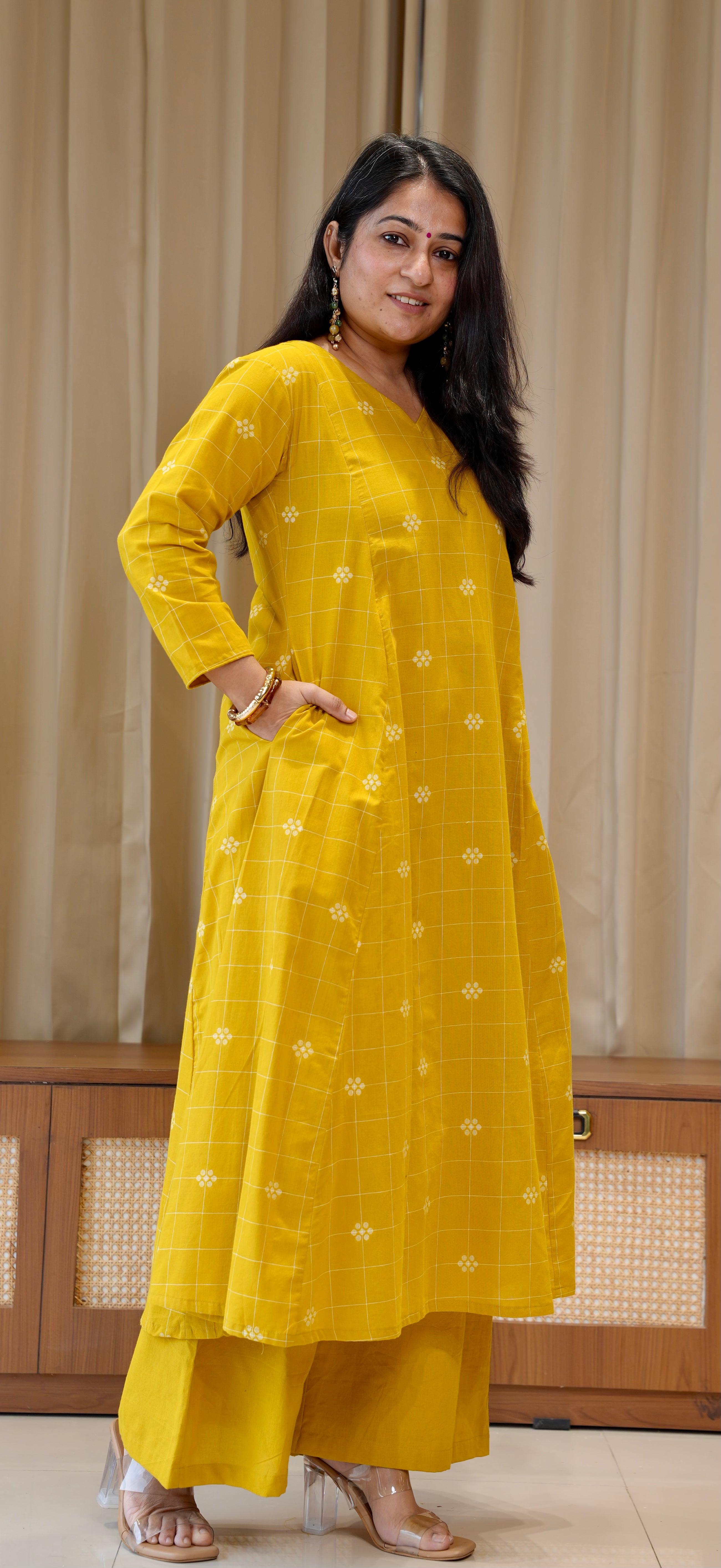 Saanvi Handwoven Cotton Kurta Set - Yellow