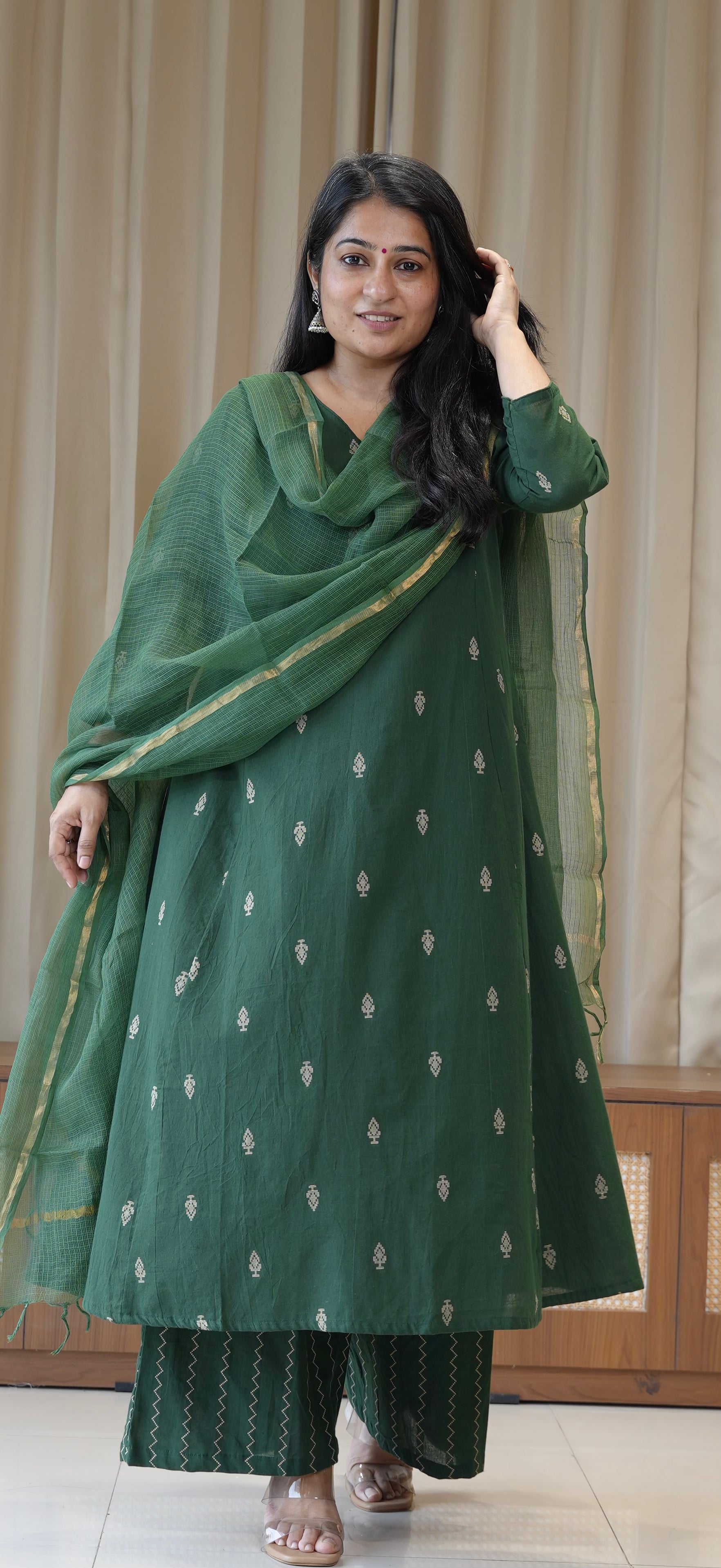 Aagya Handwoven Cotton Kurta Set - Green