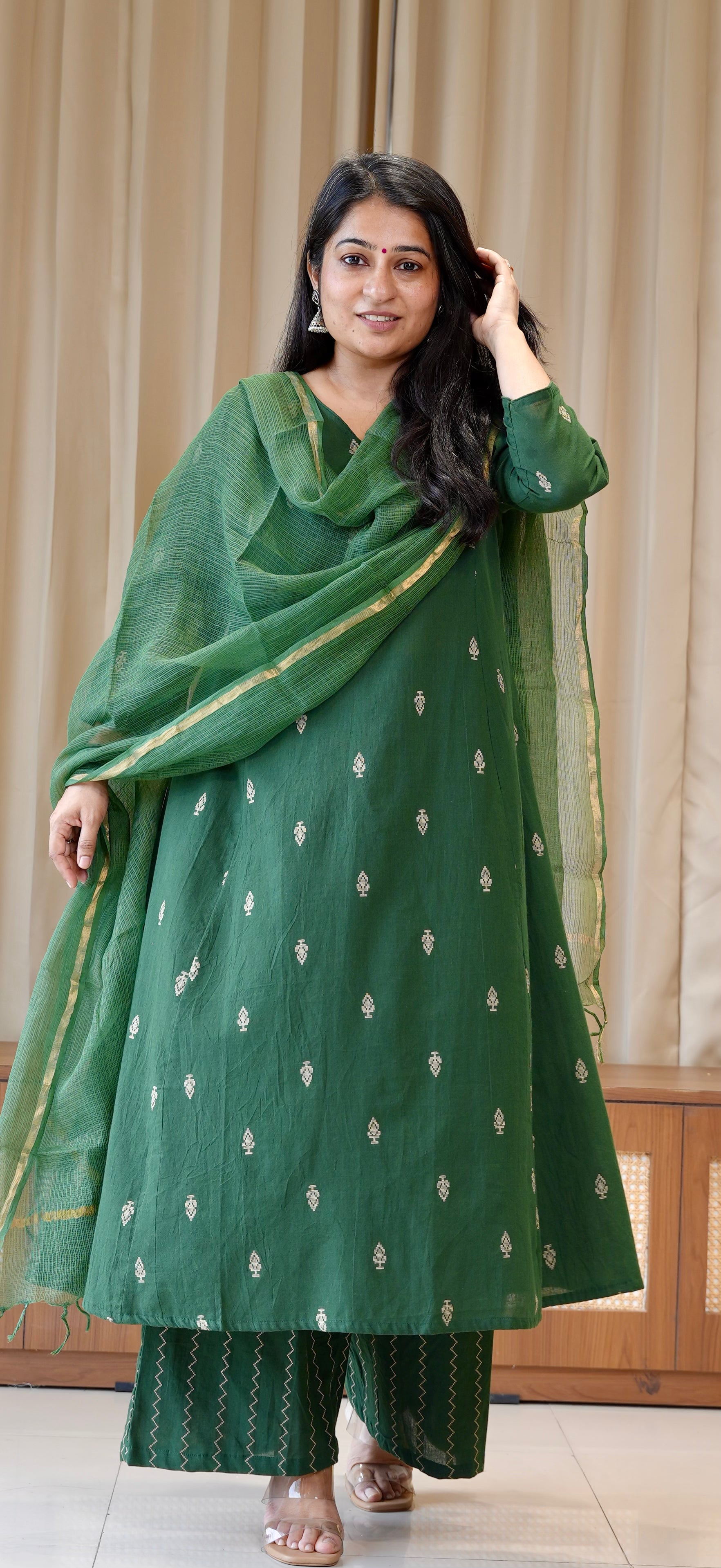 Aagya Handwoven Cotton Kurta Set - Green