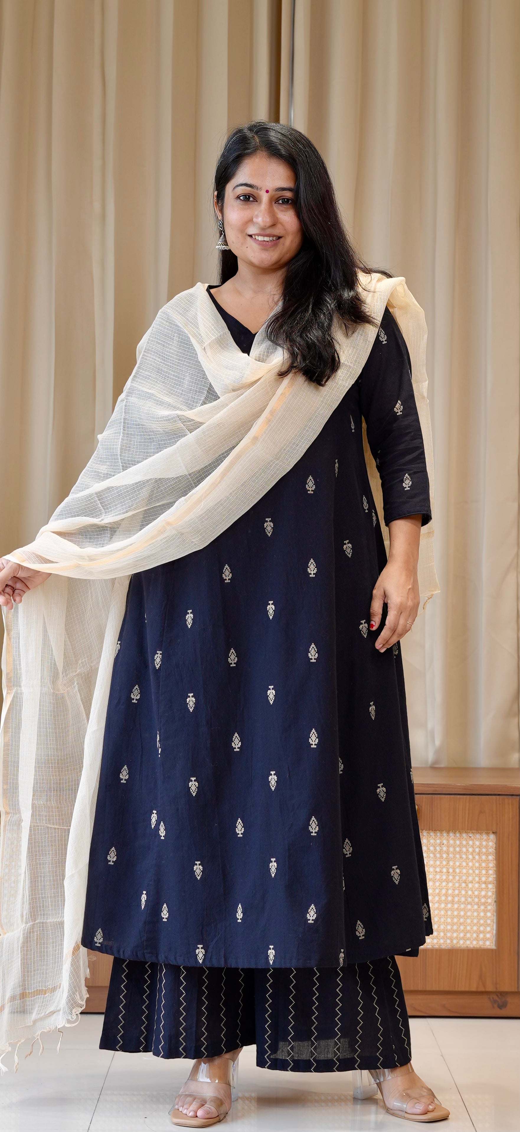 Amee Handwoven Cotton Kurta Set - Black