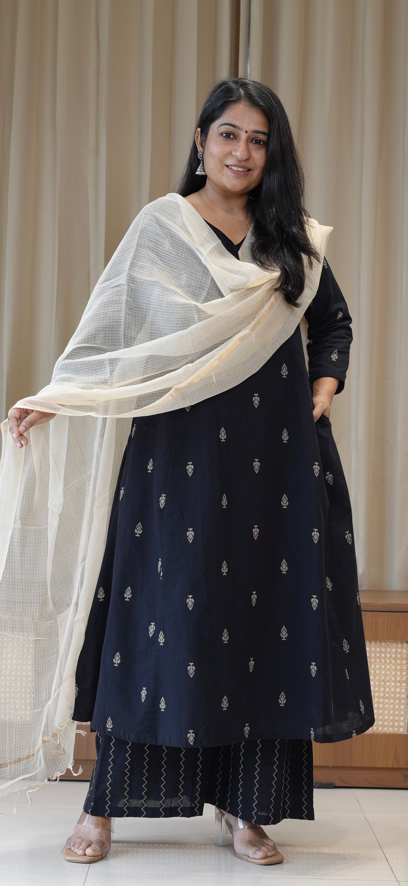 Amee Handwoven Cotton Kurta Set - Black