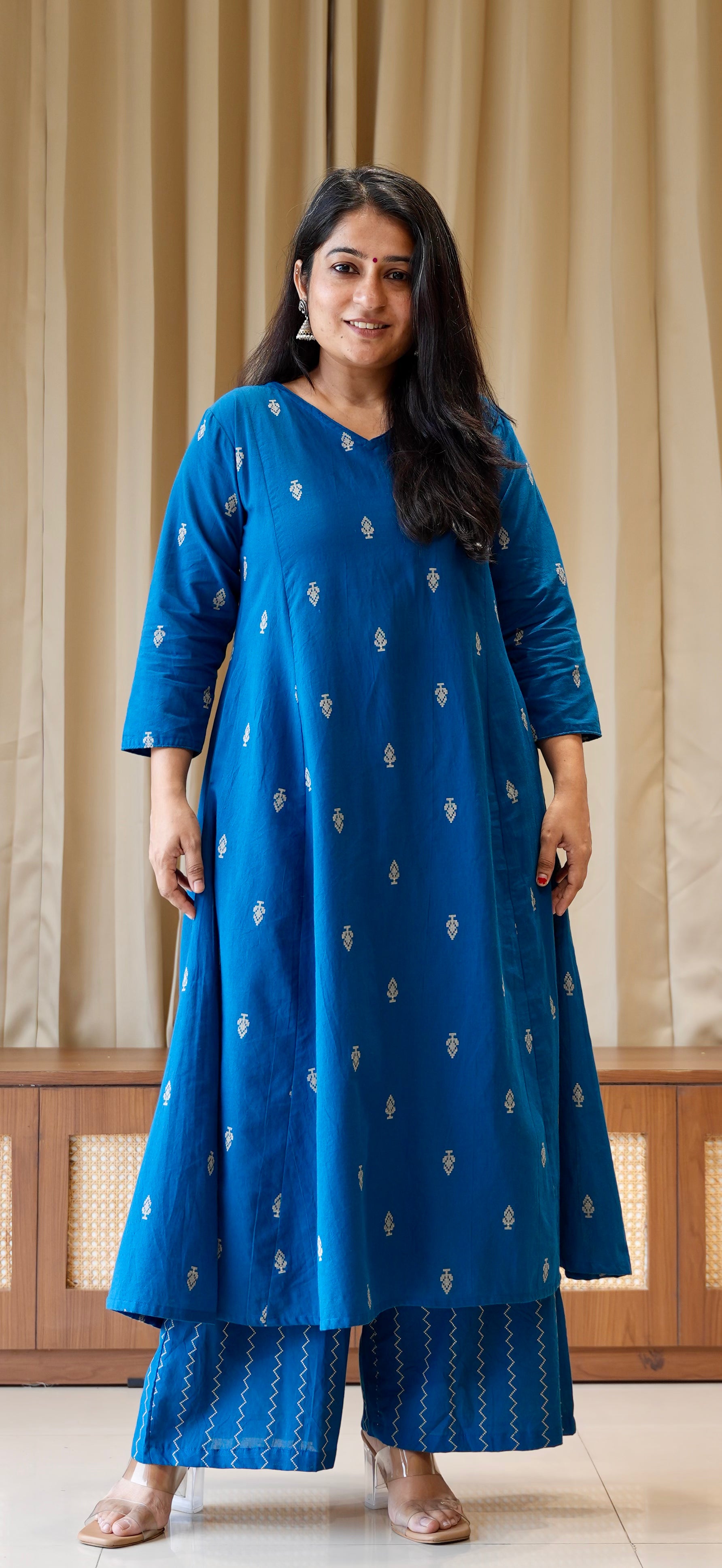 Aadhira Handwoven Cotton Kurta Set - Blue