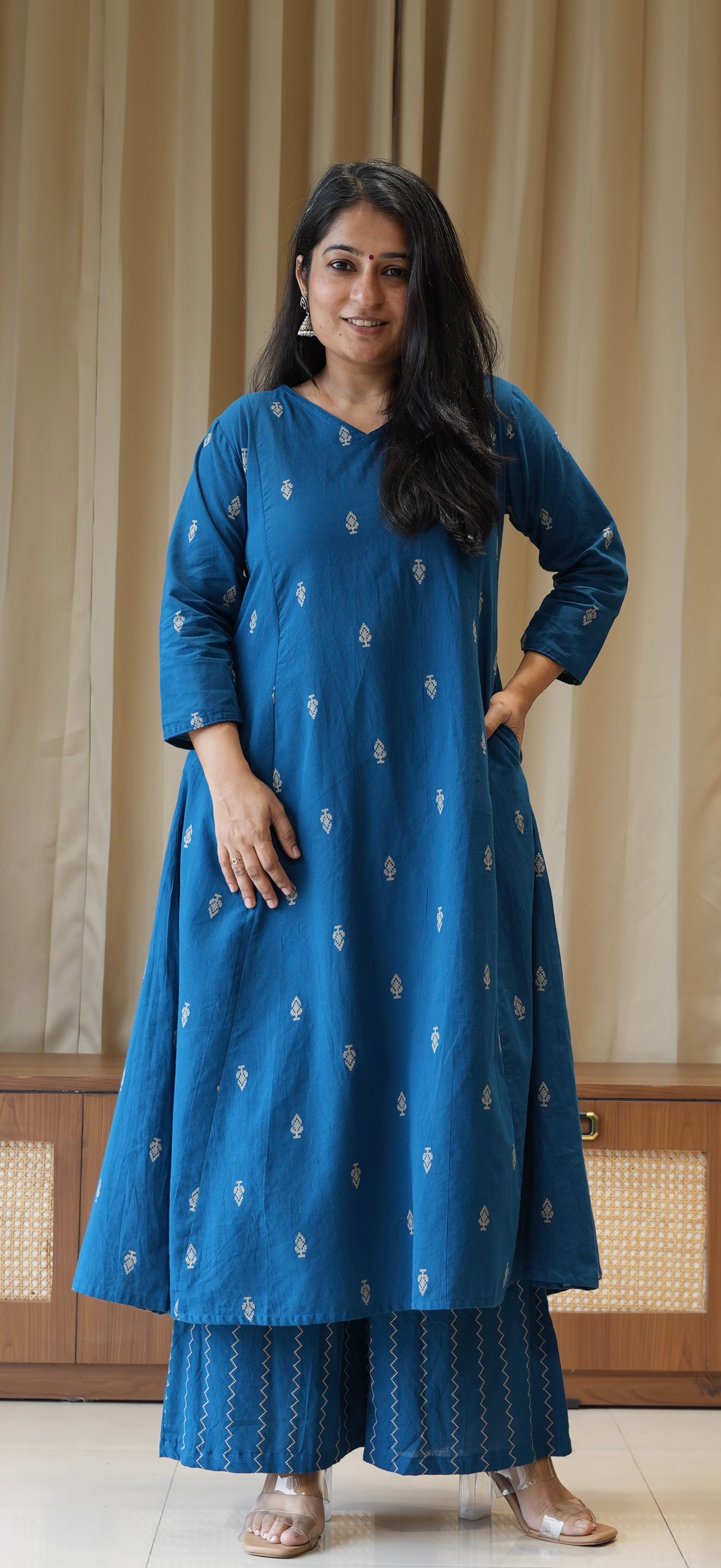 Aadhira Handwoven Cotton Kurta Set - Blue