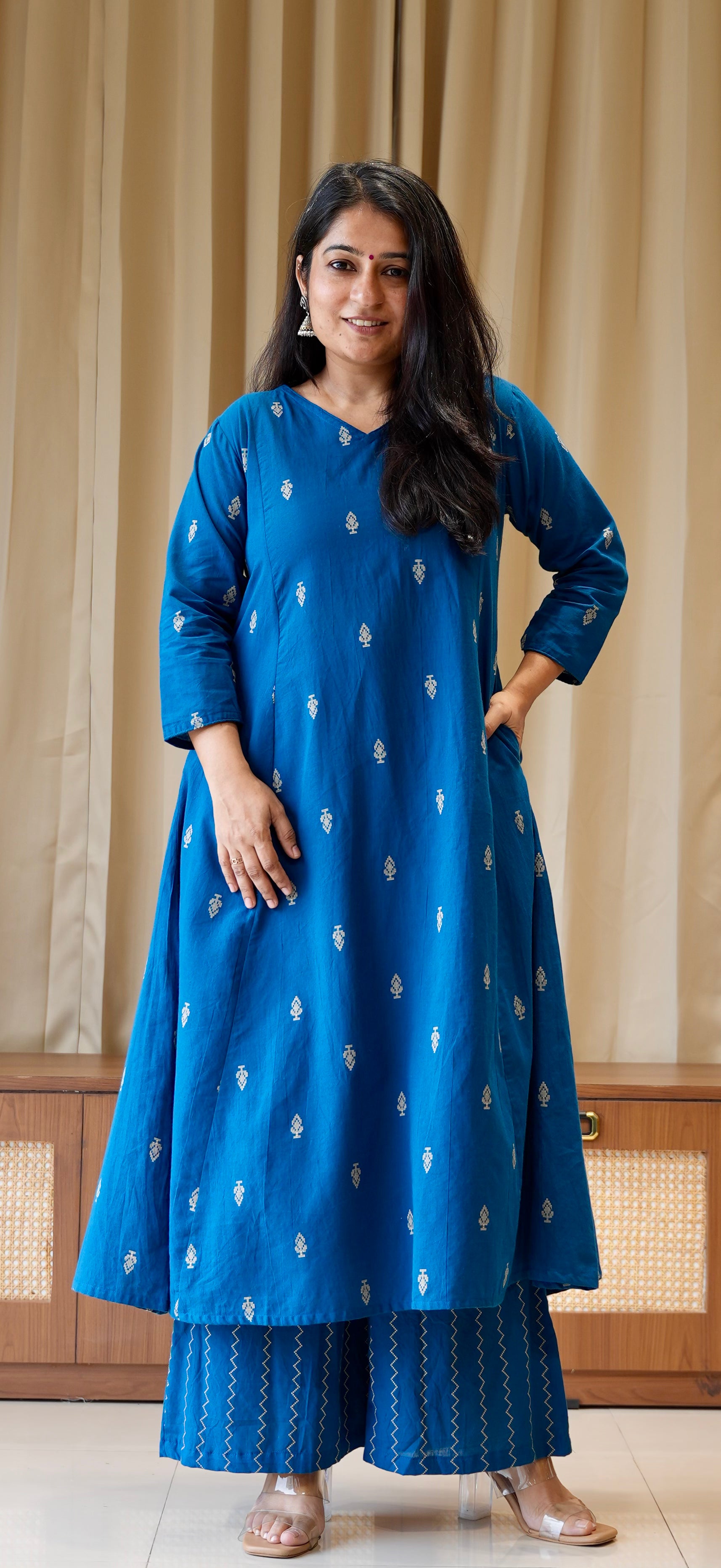 Aadhira Handwoven Cotton Kurta Set - Blue