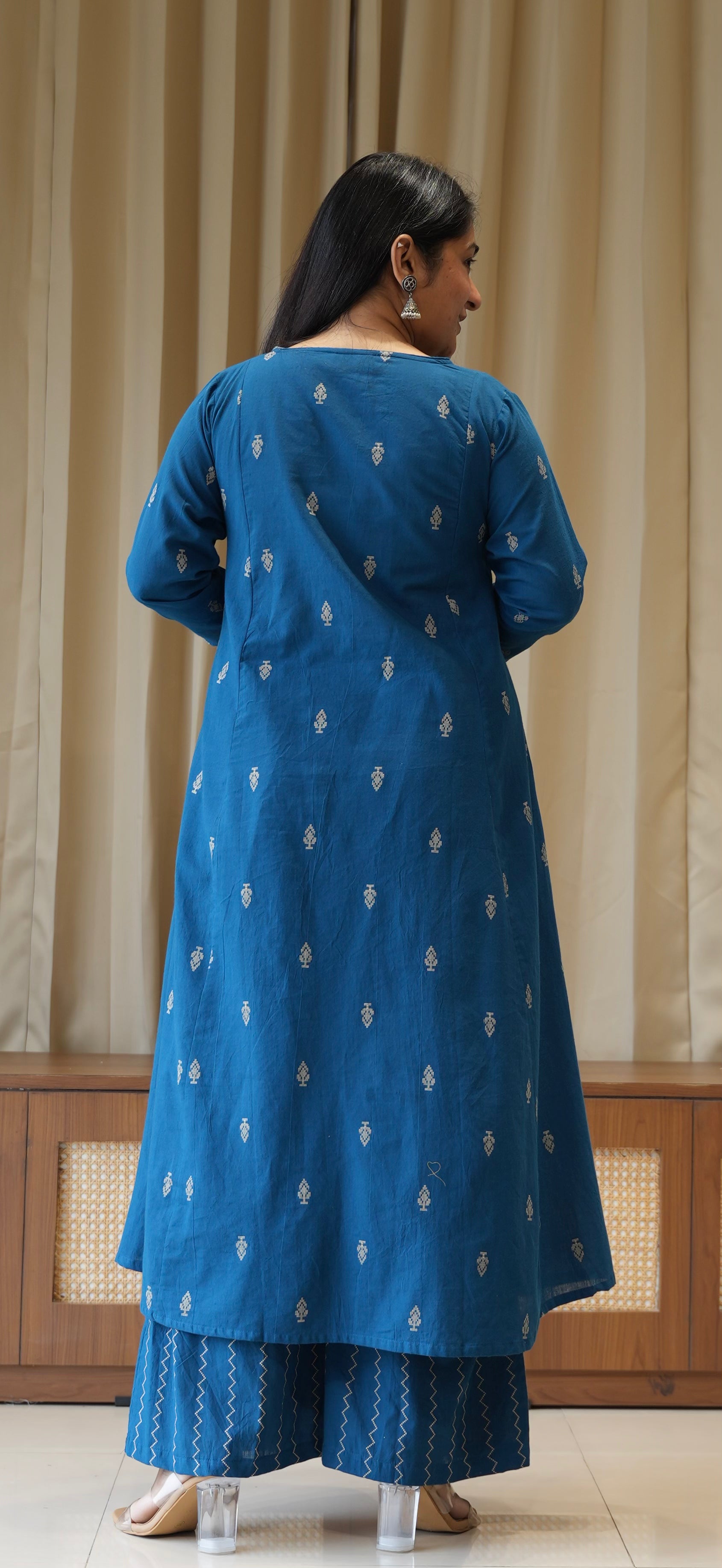 Aadhira Handwoven Cotton Kurta Set - Blue