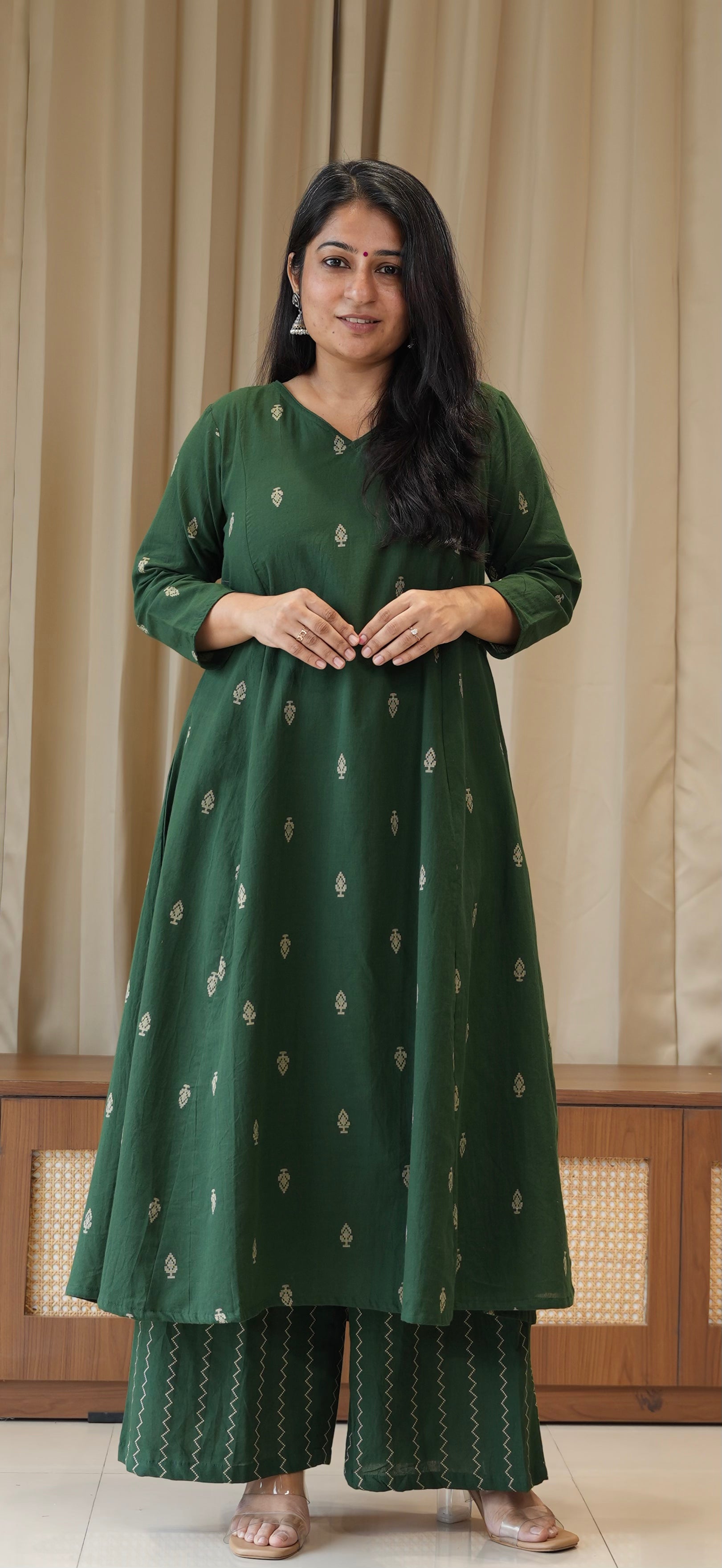 Aagya Handwoven Cotton Kurta Set - Green