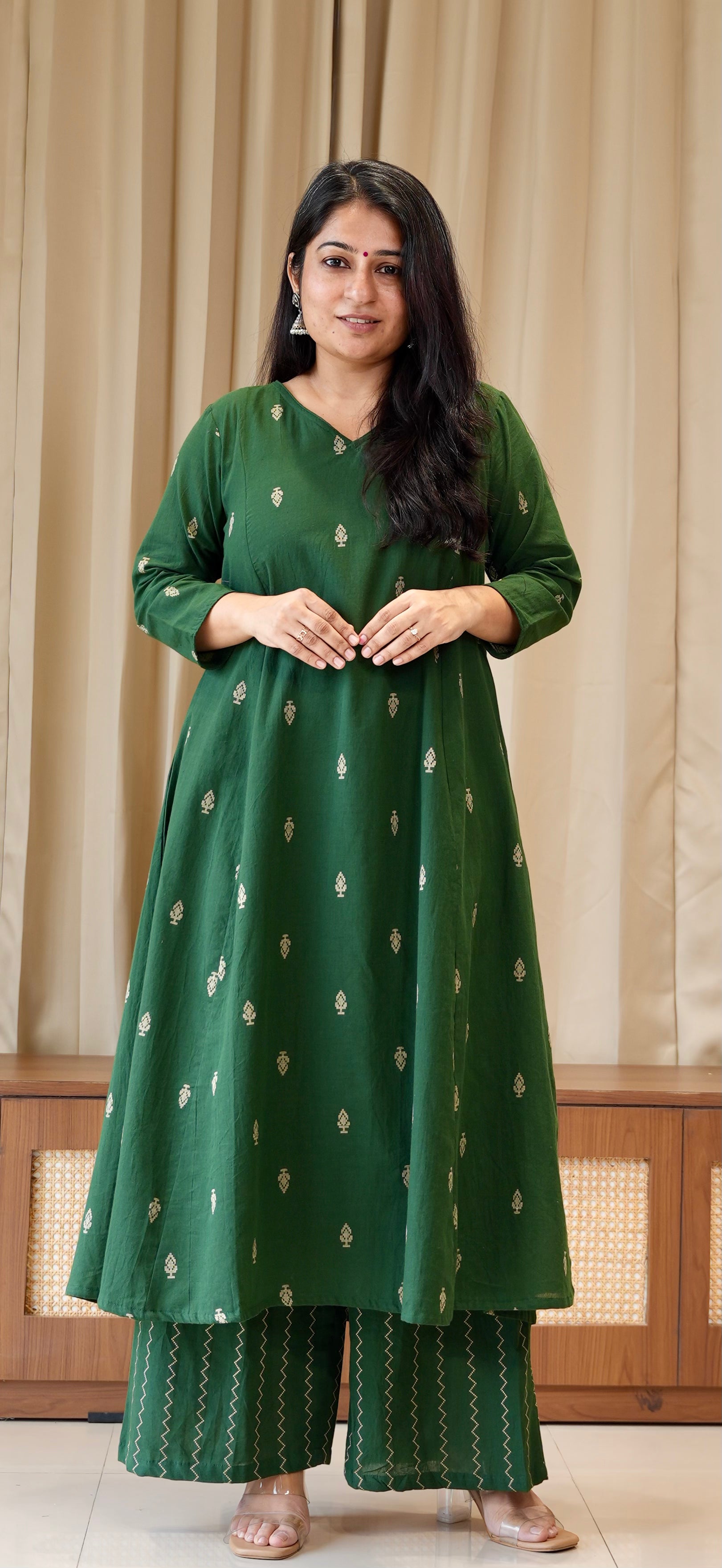Aagya Handwoven Cotton Kurta Set - Green