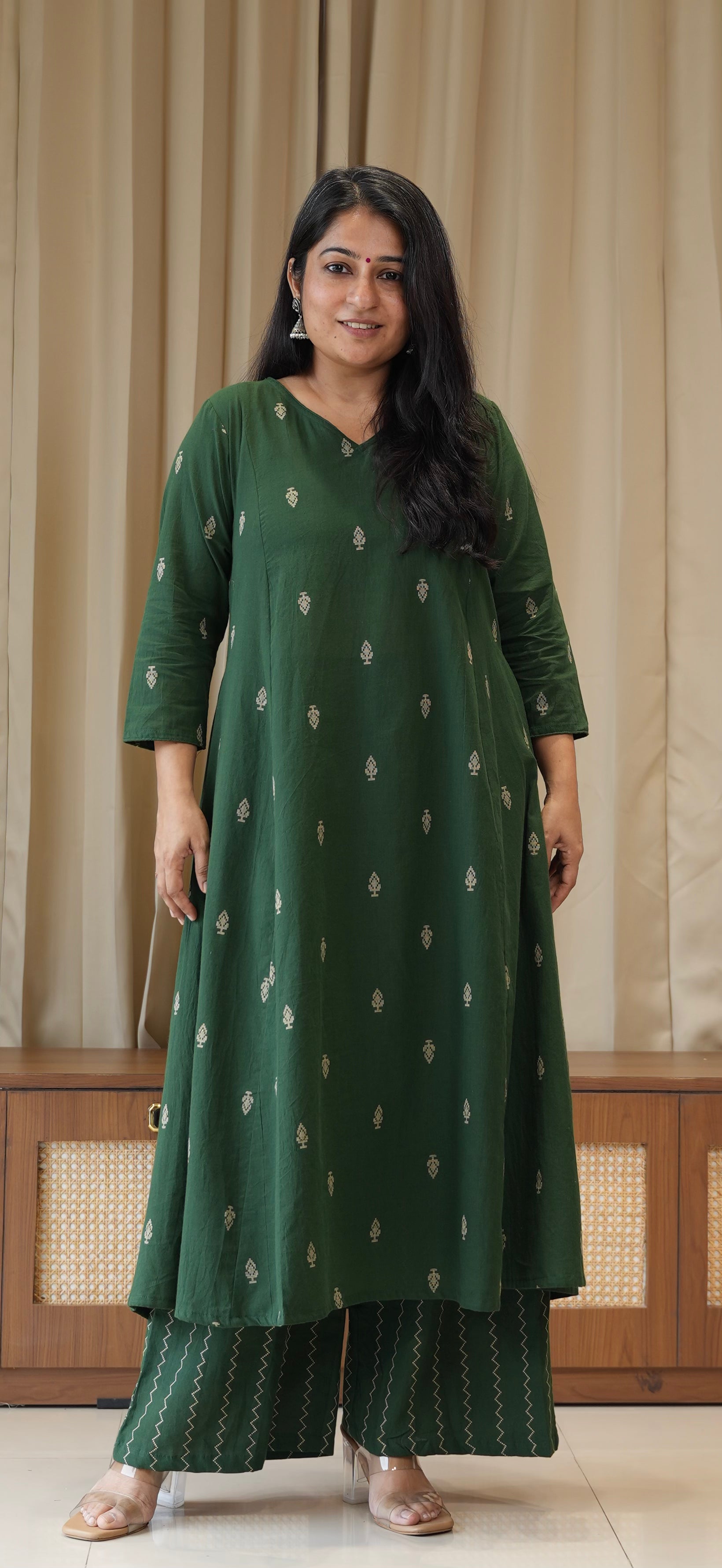 Aagya Handwoven Cotton Kurta Set - Green