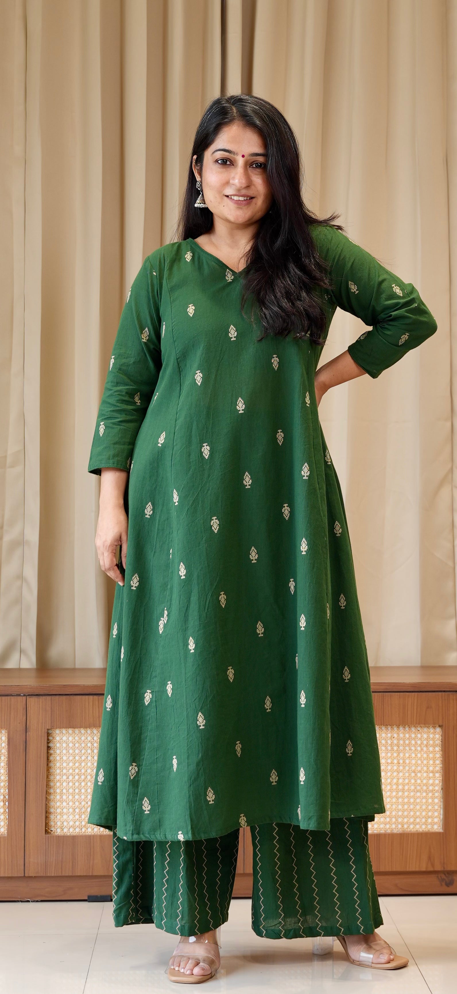 Aagya Handwoven Cotton Kurta Set - Green