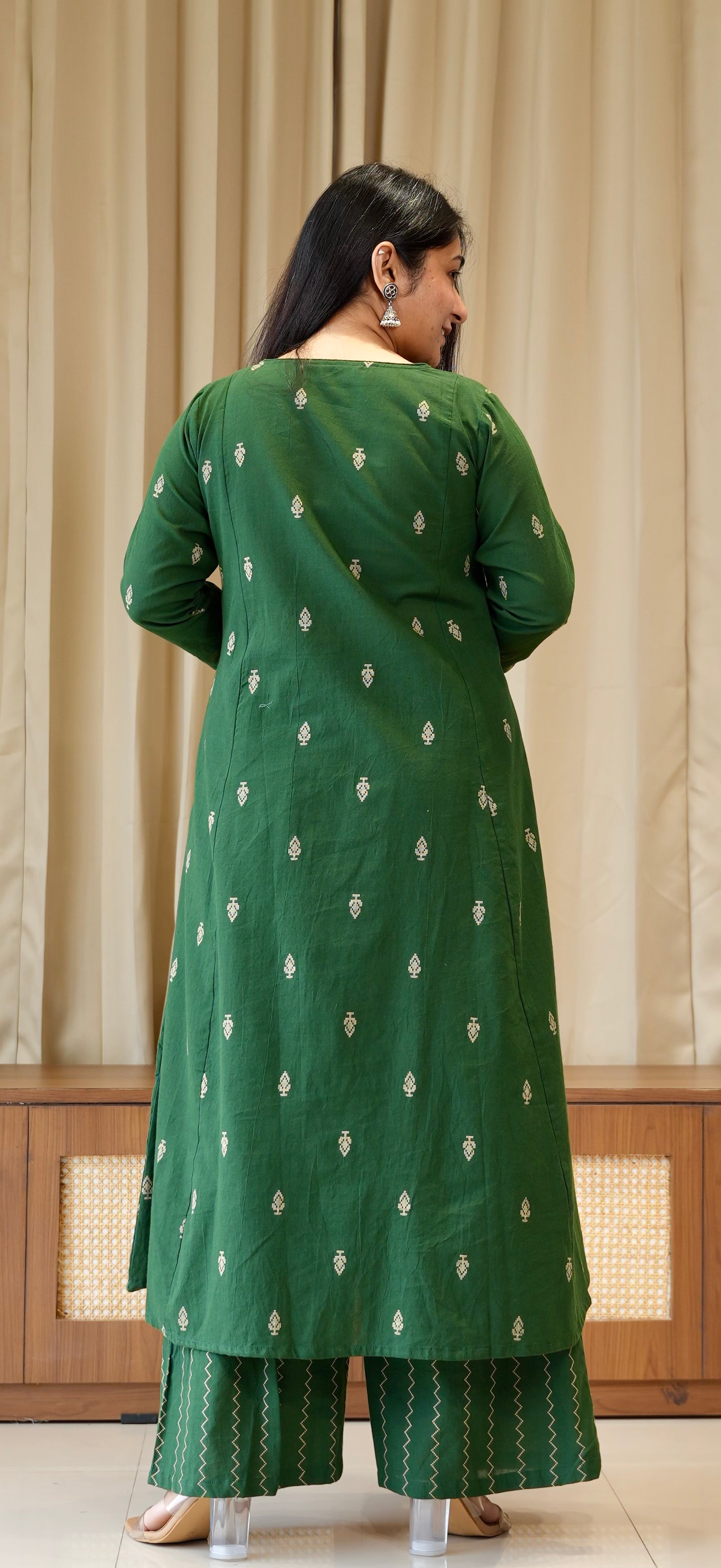 Aagya Handwoven Cotton Kurta Set - Green