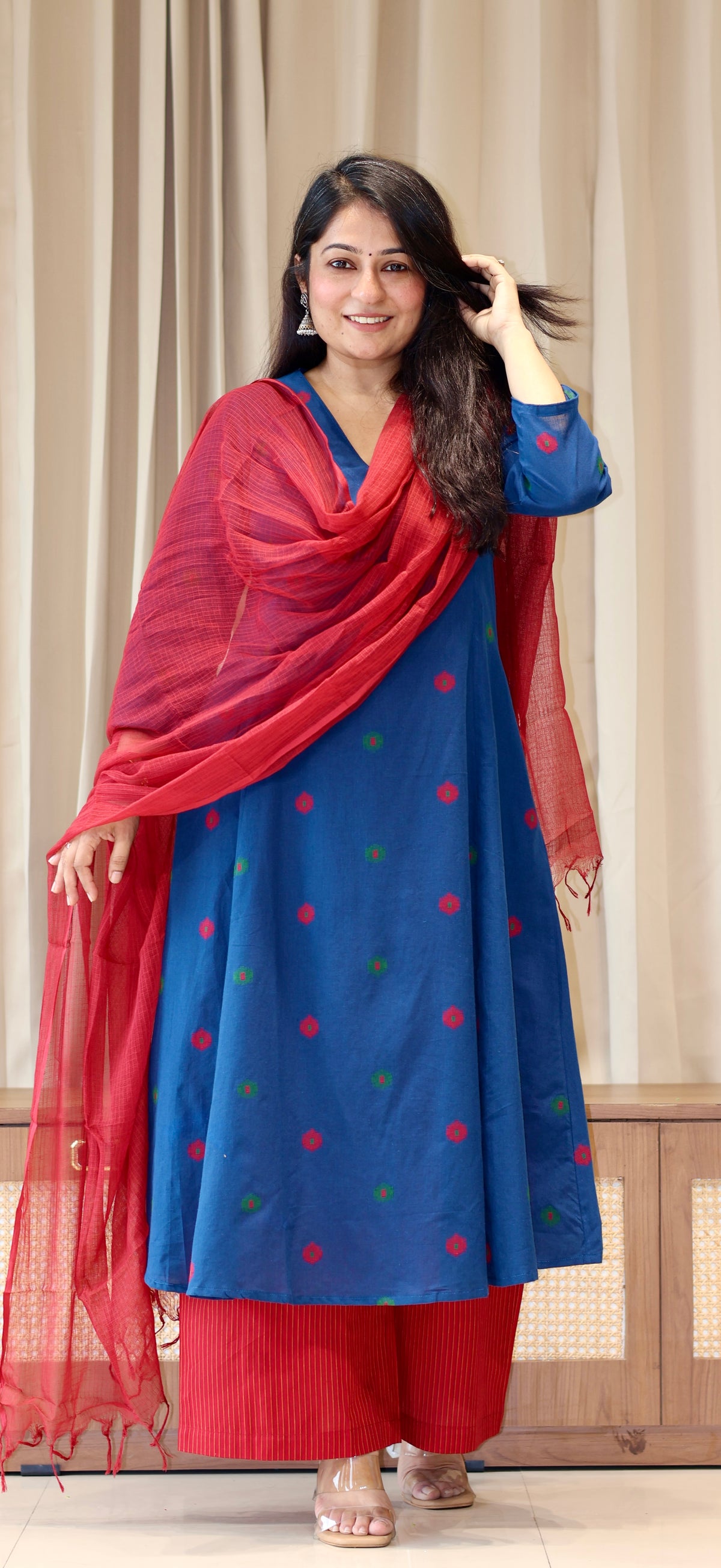 Paaro Handwoven Cotton Kurta- Blue/Pink