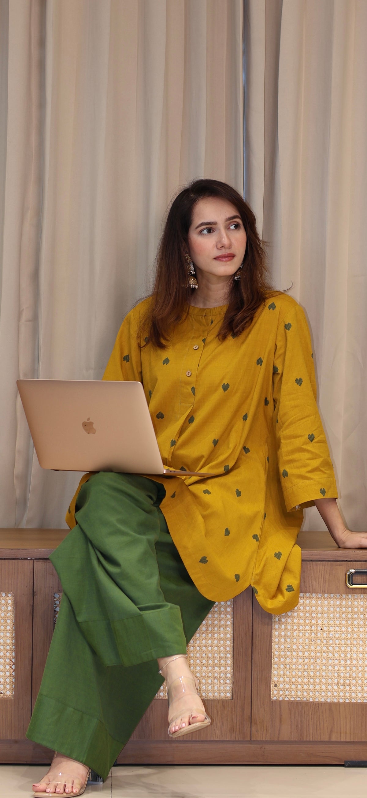 Ruchika Mercerised Cotton Handwoven Kurta Set - Yellow Hearts