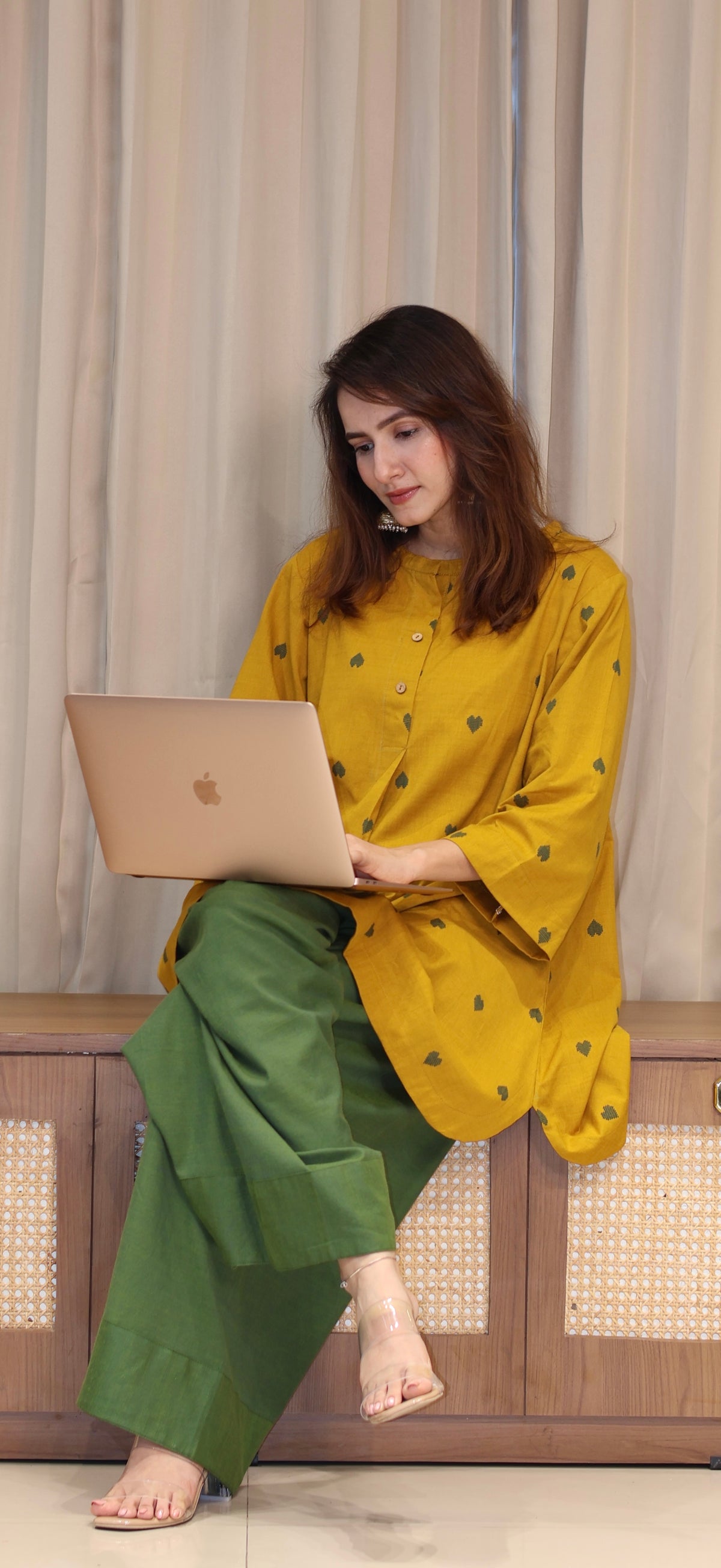 Ruchika Mercerised Cotton Handwoven Kurta Set - Yellow Hearts
