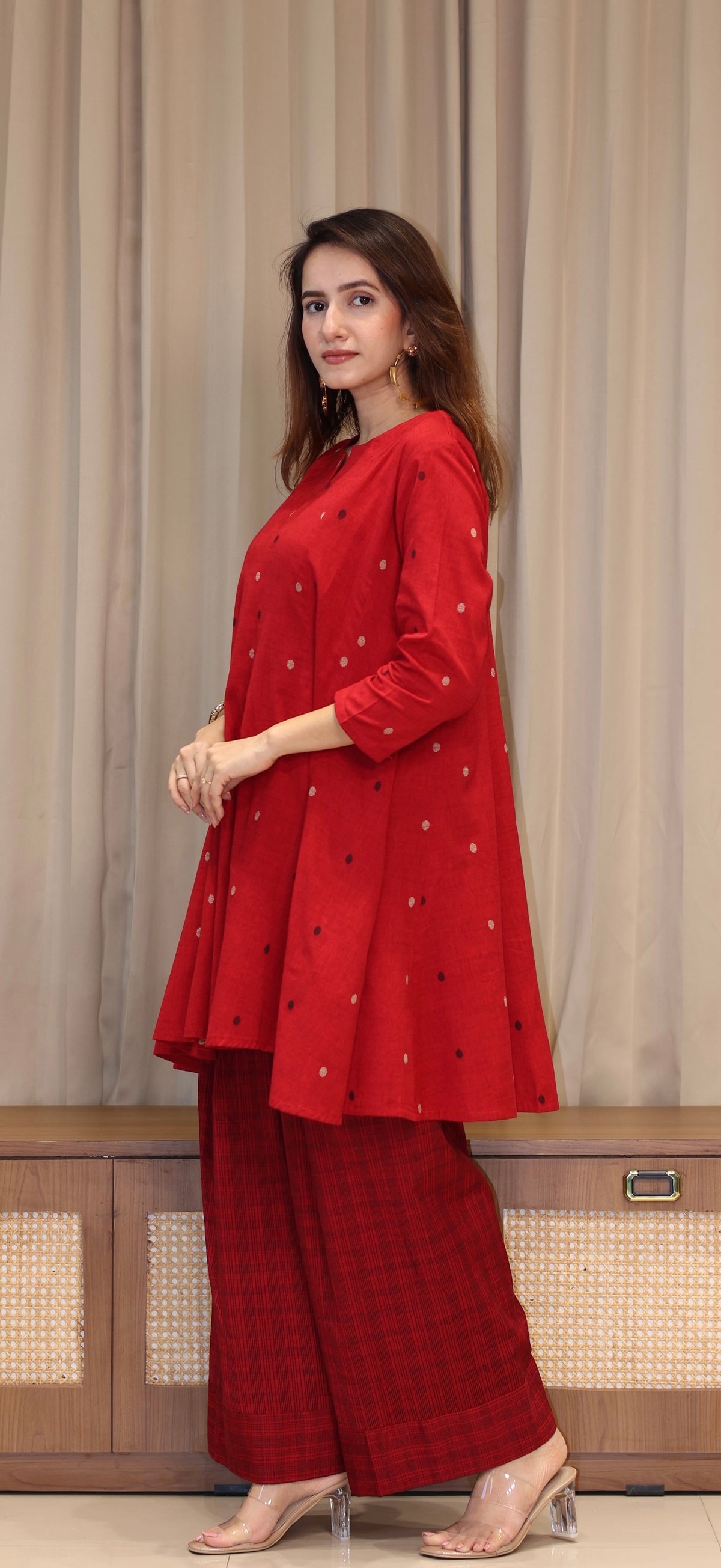 Tanvi Mercerised Cotton Handwoven Kurta Set - Red