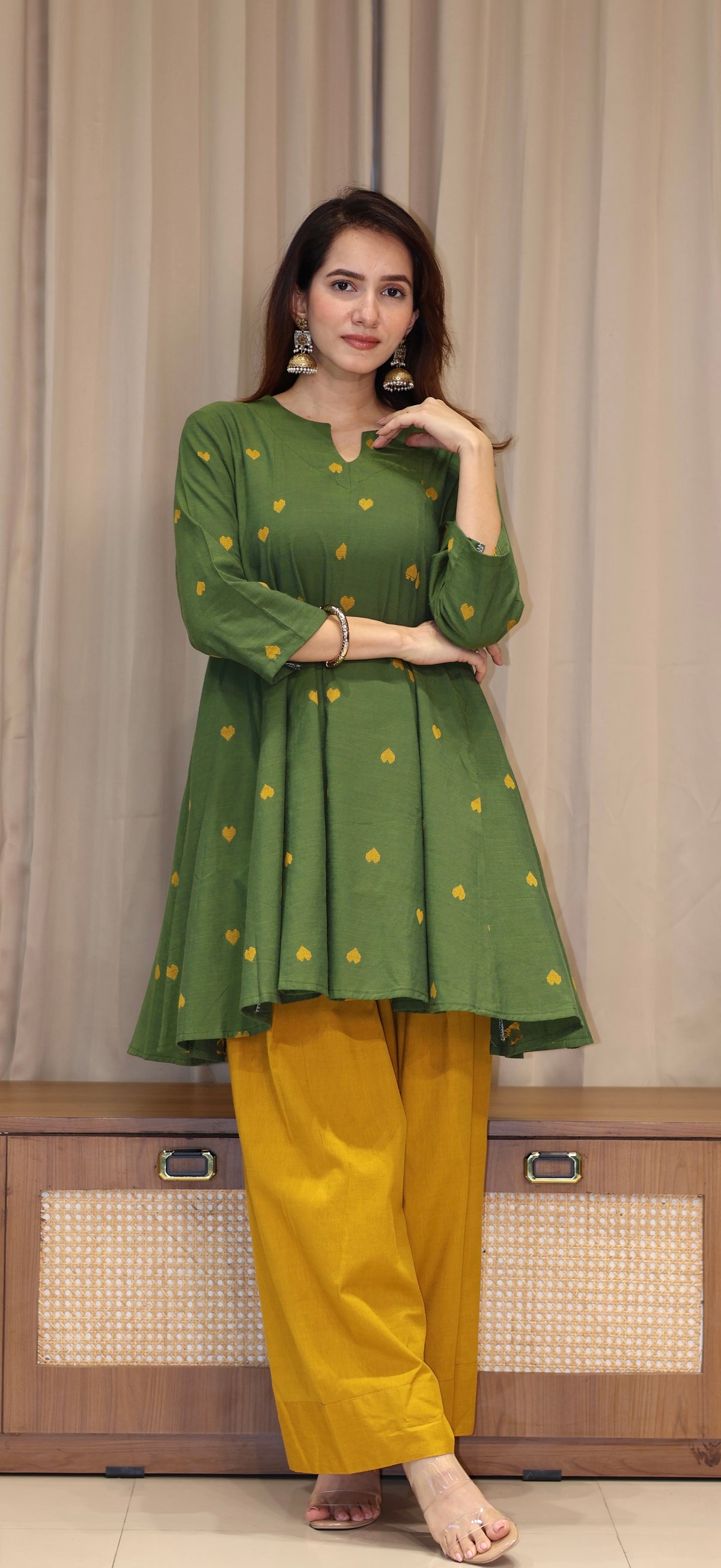 Rishana Mercerised Cotton Handwoven Kurta Set - Green Hearts