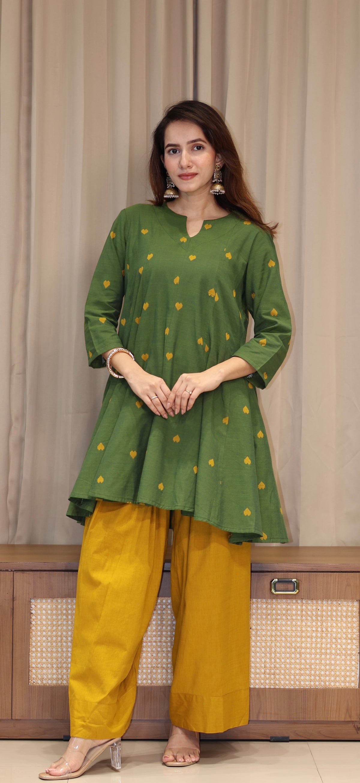 Rishana Mercerised Cotton Handwoven Kurta Set - Green Hearts