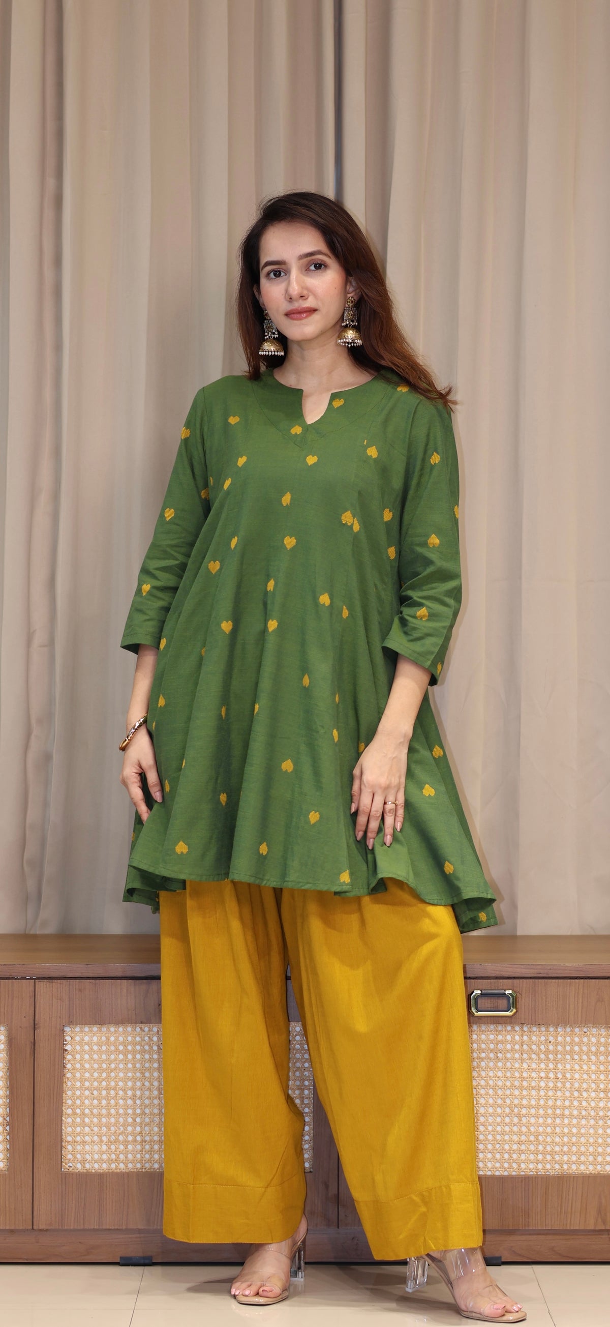 Rishana Mercerised Cotton Handwoven Kurta Set - Green Hearts