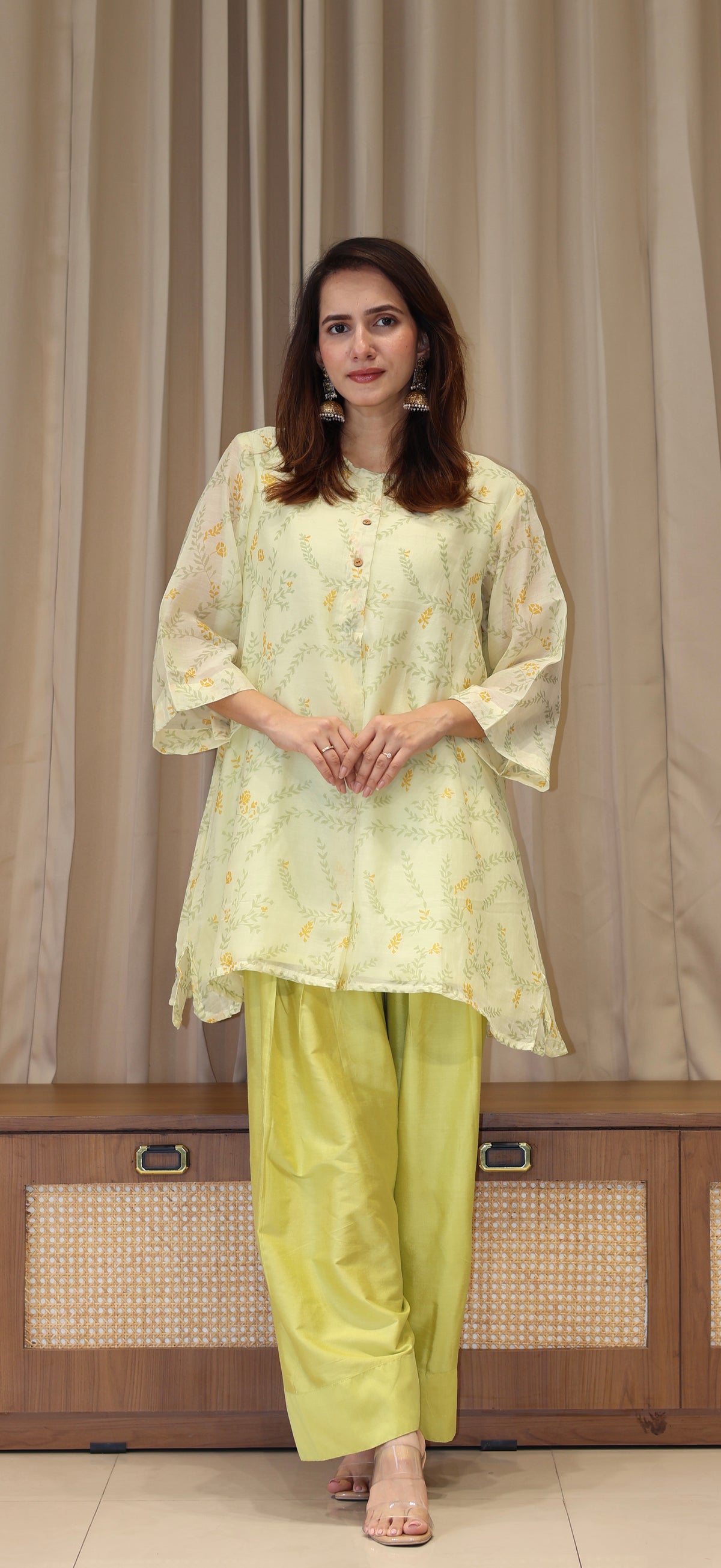 Anusha Mul Chanderi Kurta Set - Greenish Beige