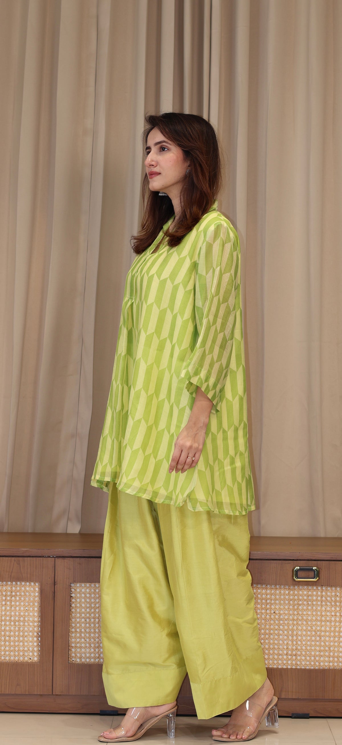 Pernia Mul Chanderi Kurta Set - Green