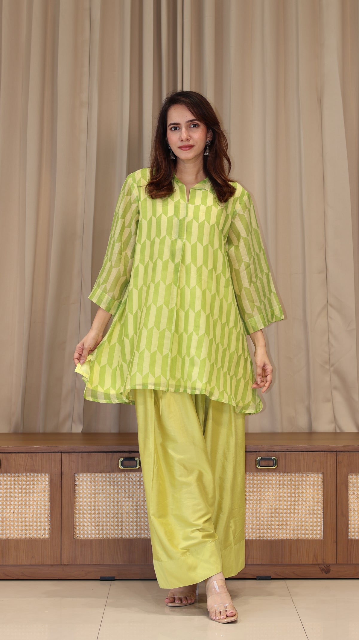 Pernia Mul Chanderi Kurta Set - Green