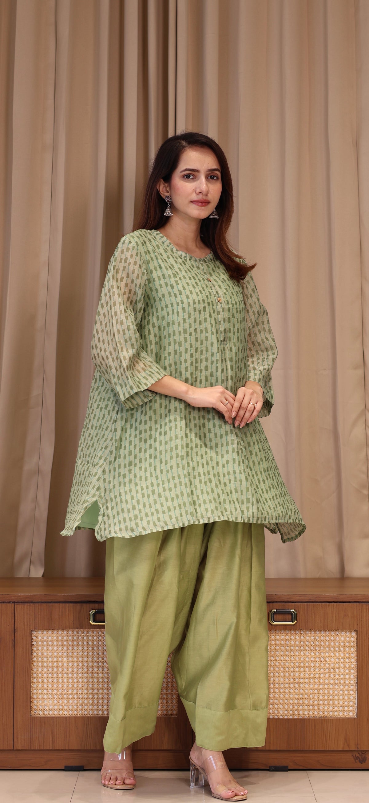 Dhriti Mul Chanderi Kurta Set - Green