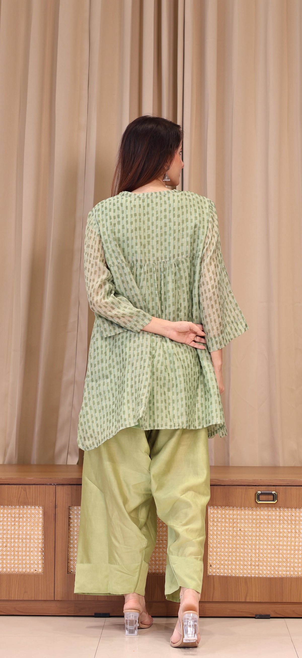 Dhriti Mul Chanderi Kurta Set - Green