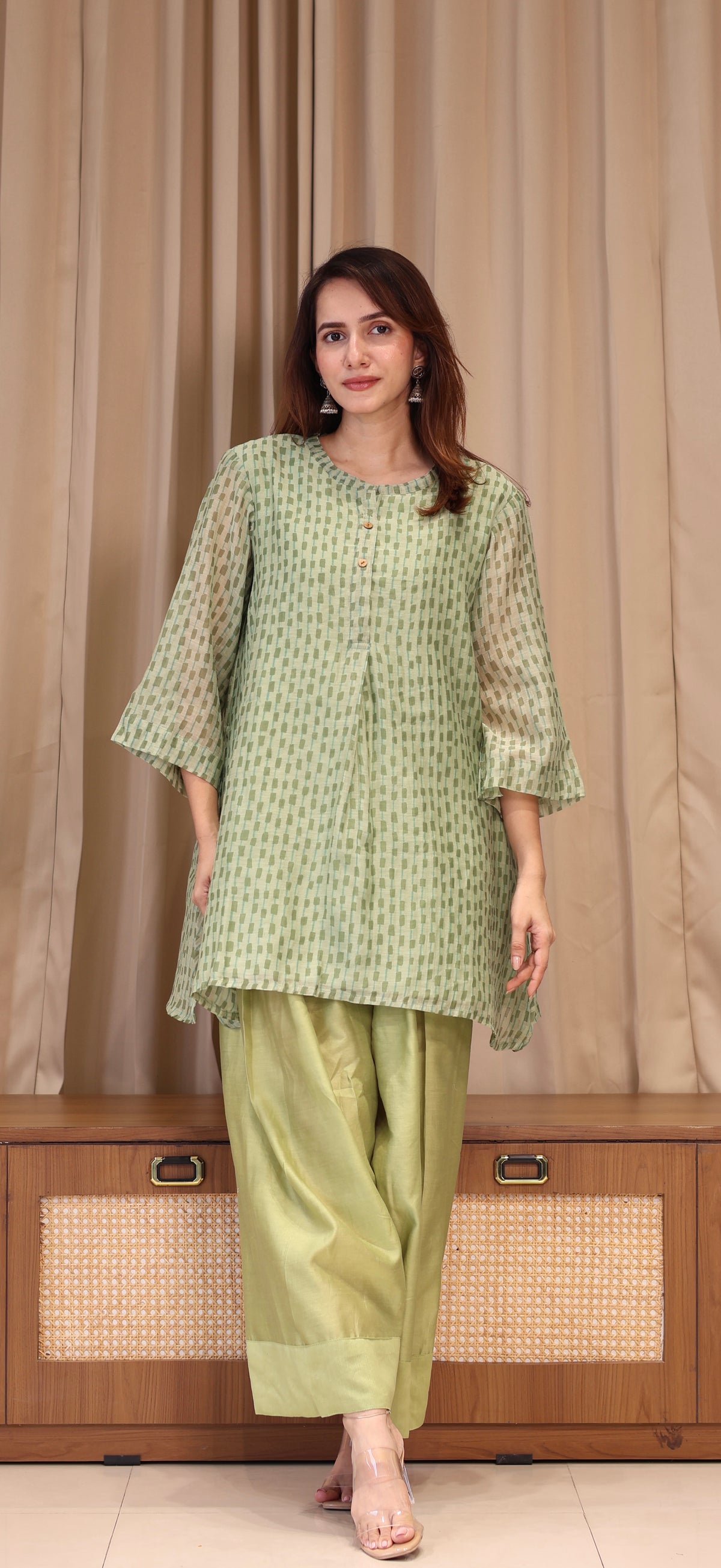 Dhriti Mul Chanderi Kurta Set - Green